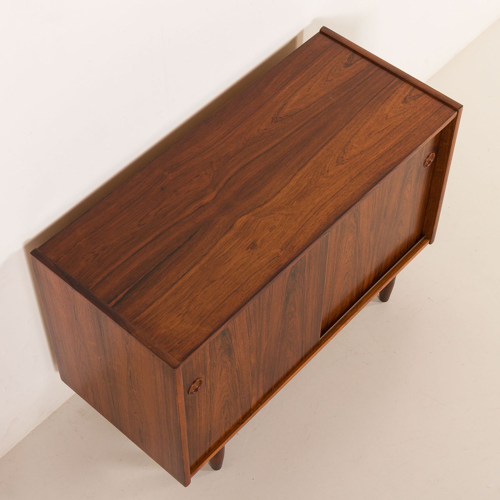 1276.0 Danish Small Rosewood Sideboard Attr. To Hundevad, 1960s photo