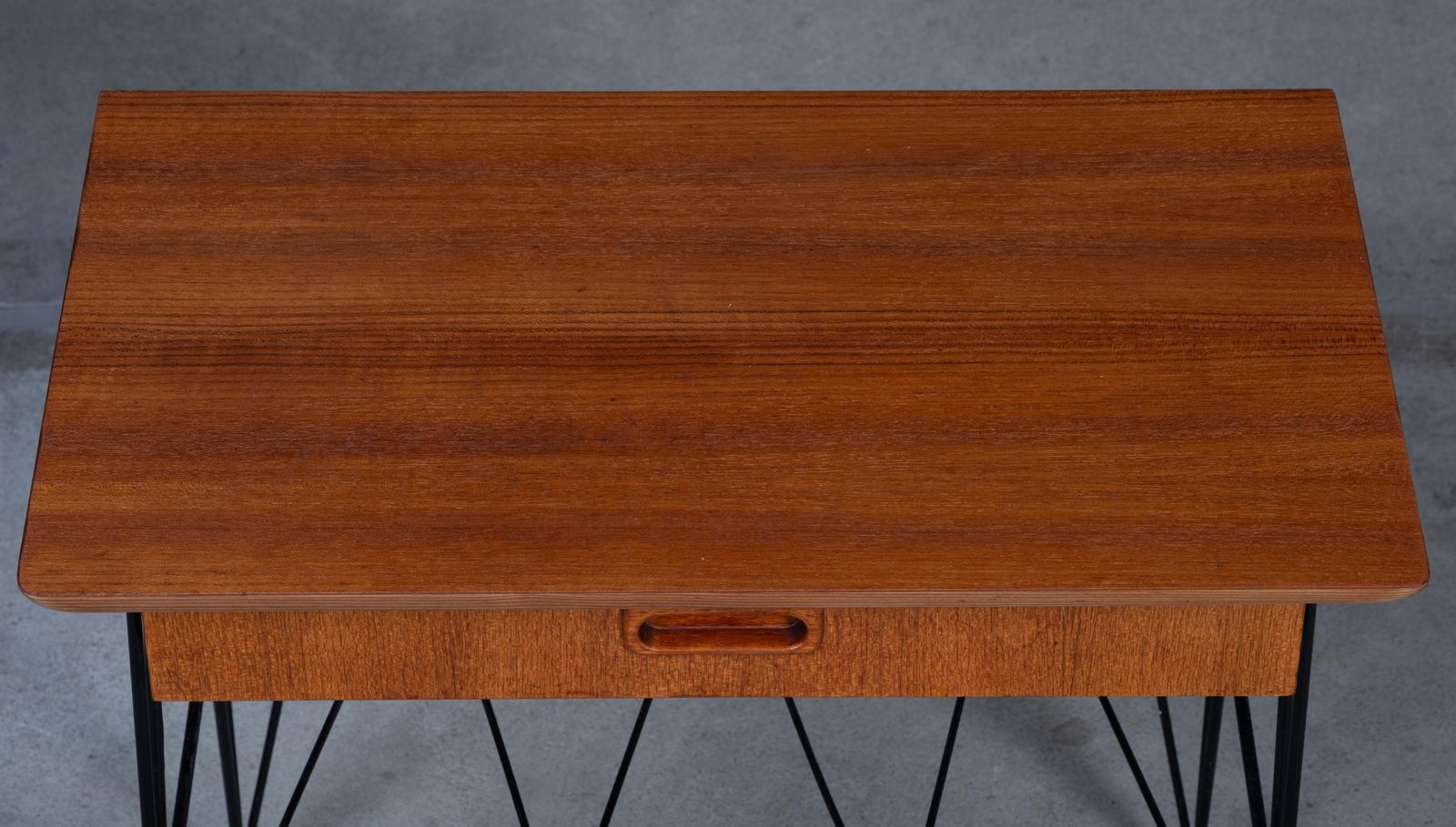 Mid Century Teakhouten Nachtkastje / Bijzettafel Met Metalen Frame, Deens Design, Jaren 1960 photo vinterior