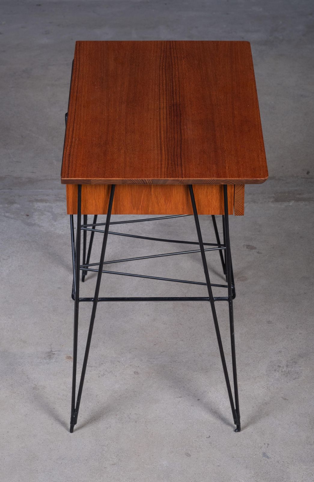 Mid Century Teakhouten Nachtkastje / Bijzettafel Met Metalen Frame, Deens Design, Jaren 1960 photo vintage