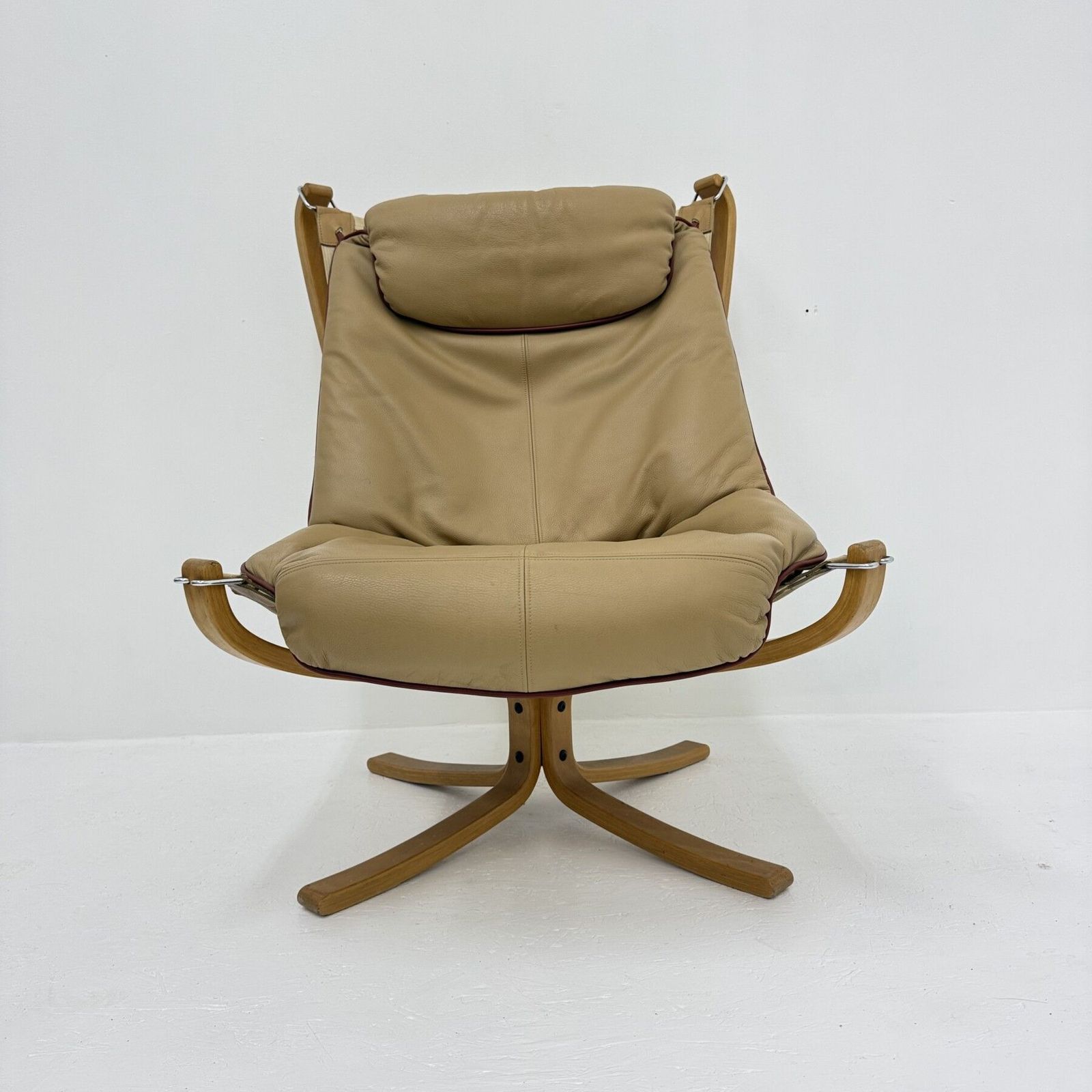 Falcon Leather Lounge Chair By Sigurd Ressel For Vatne Møbler 1970s photo for sale