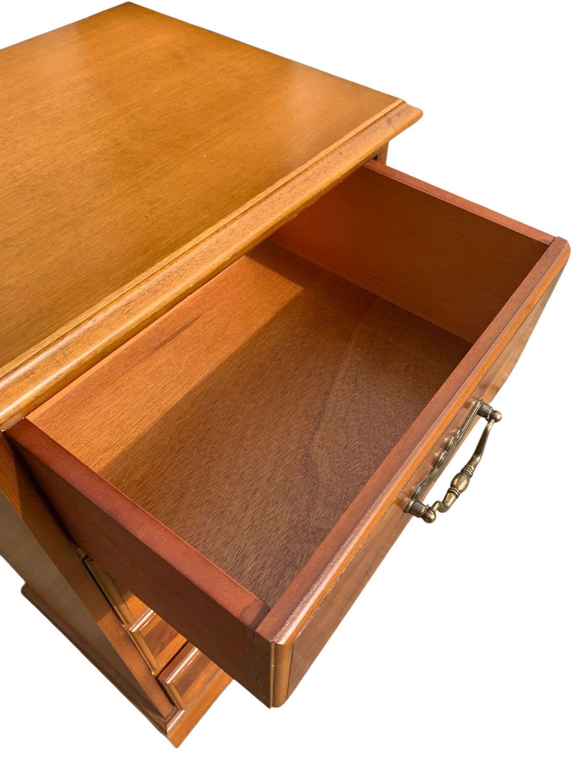 Vintage Georgian Style Yew Chest Of Drawers photo 285.0