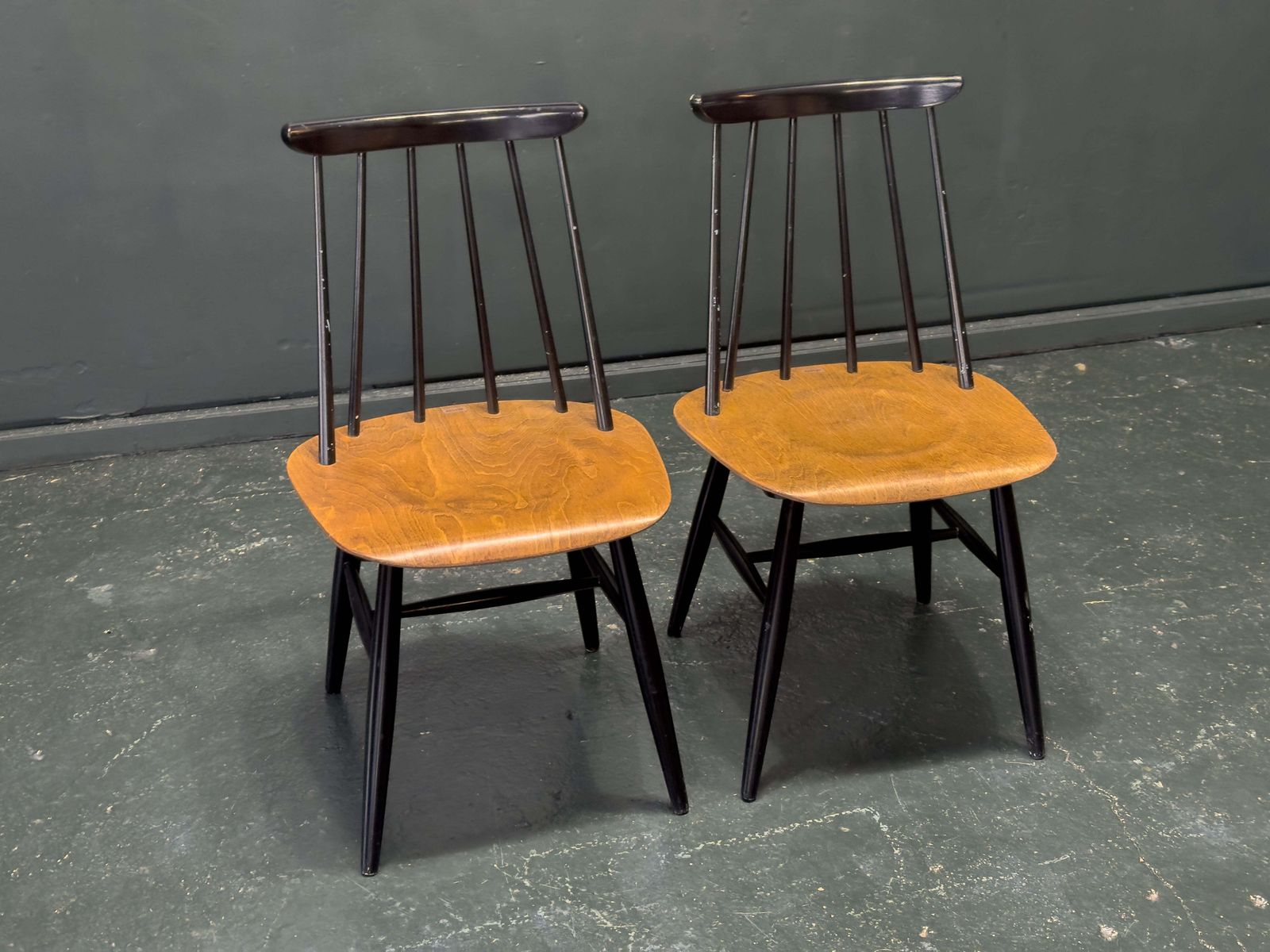 photo furniture Pair Of Fanett Dining Chairs By Ilmari Tapiovaara For Edsby Verken