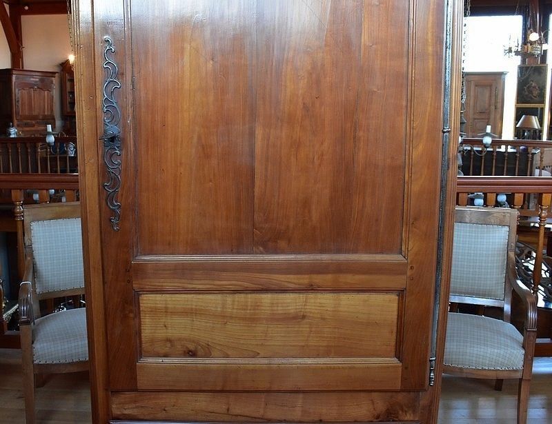 Louis XV Charentaise Bonnet In Cherry 19th photo for sale