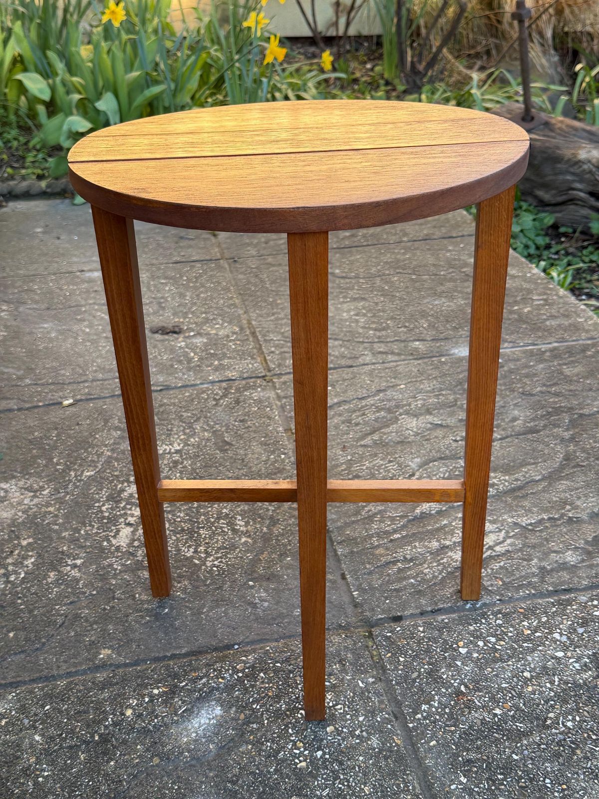 90.0 Vintage Retro Scandinavian Style Folding Side Table – Retro Teak Effect Mid Century Table (6) photo