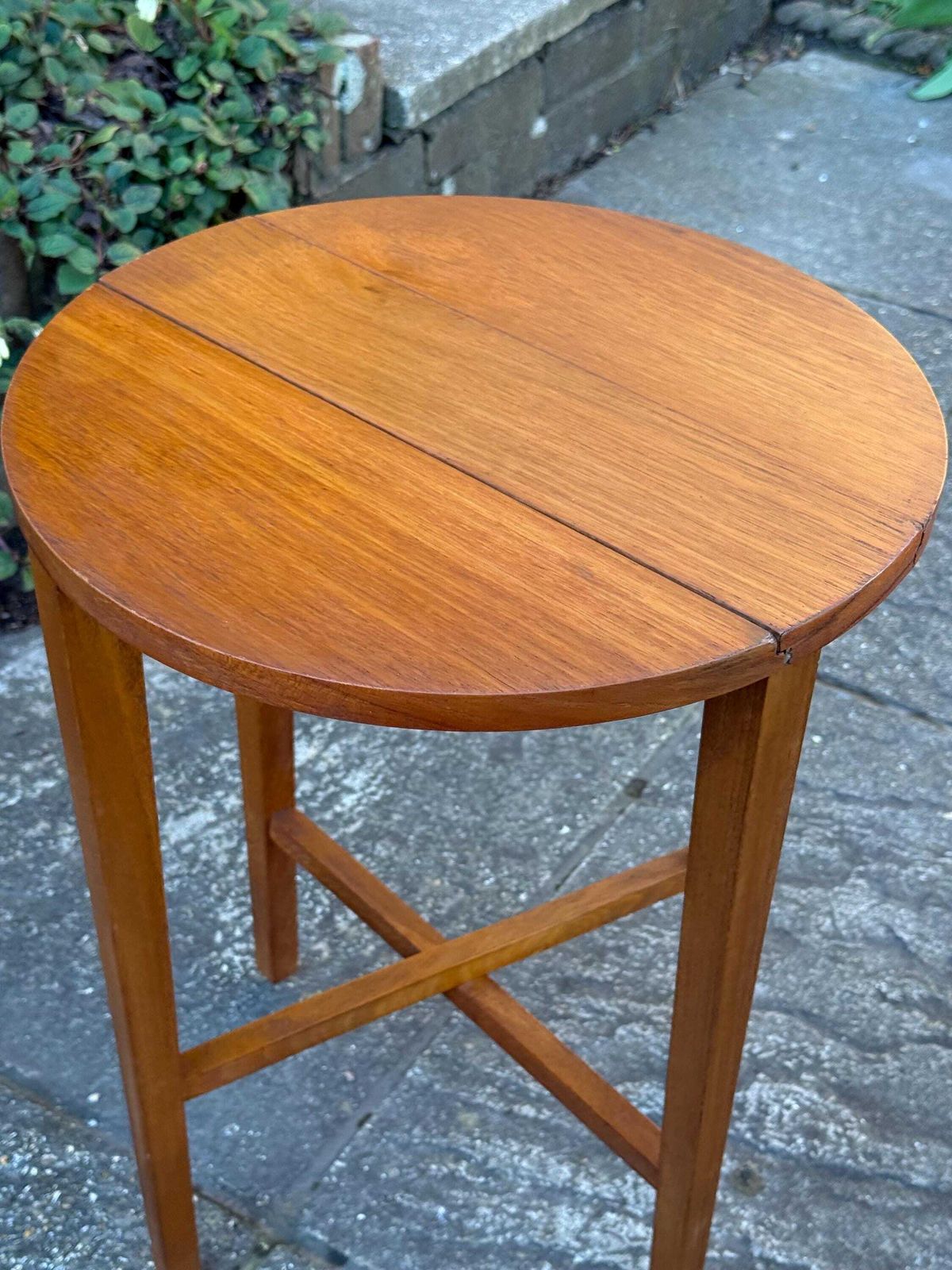 Vintage Retro Scandinavian Style Folding Side Table – Retro Teak Effect Mid Century Table (8) photo for sale