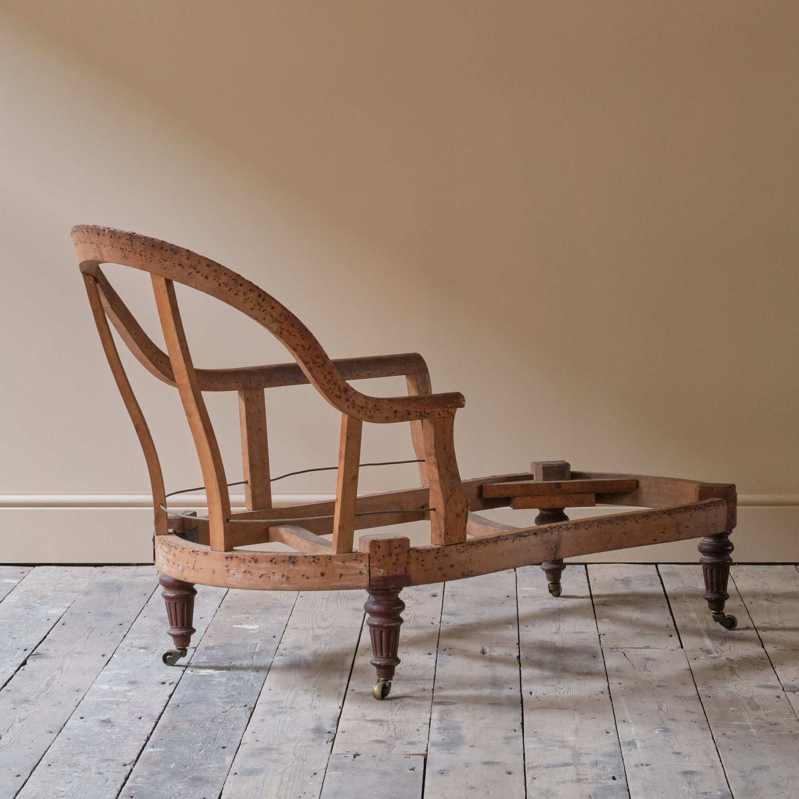 Mid 19th Century Chaise Longue Frame C1860 photo Furniture