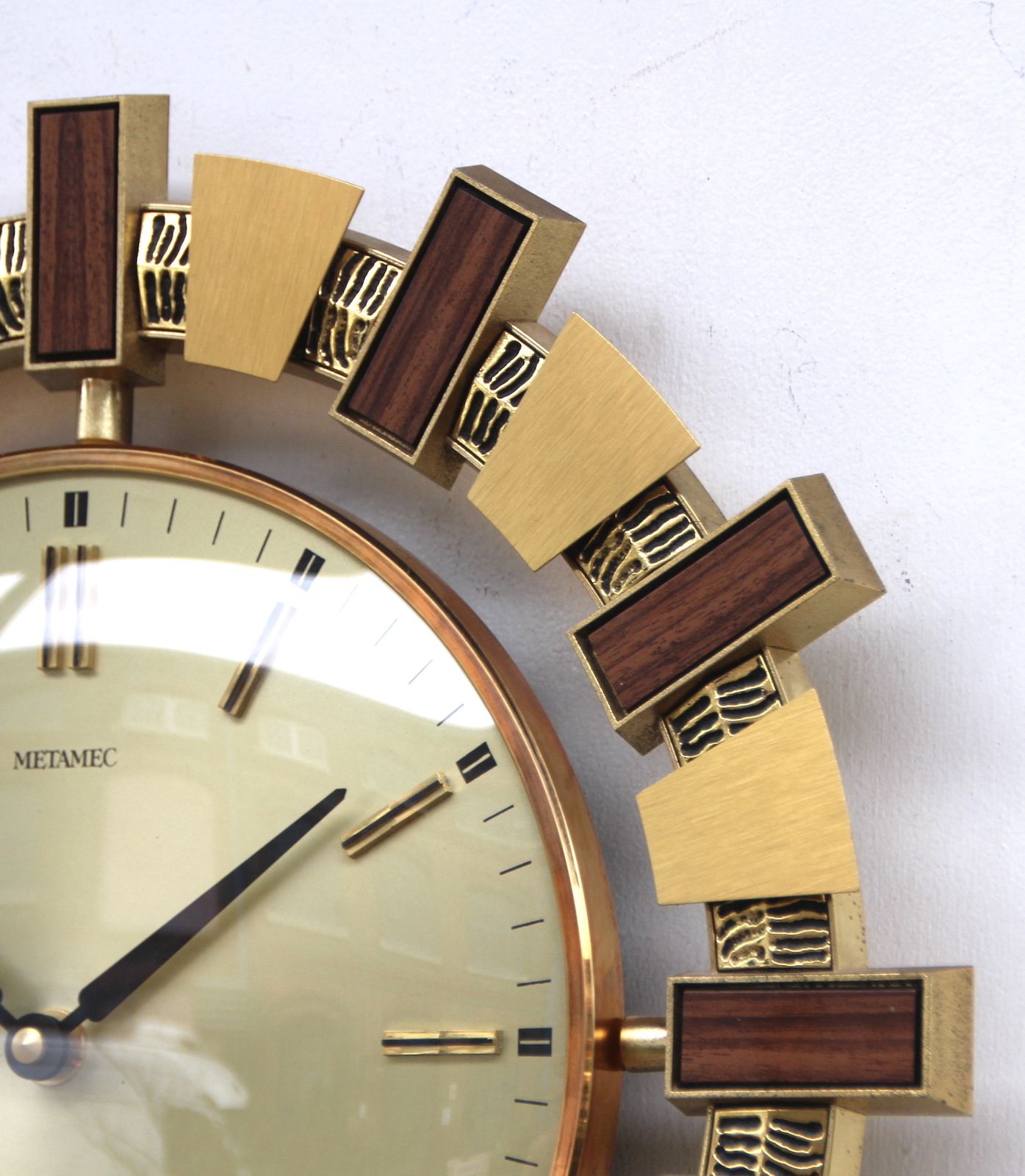 1970s British Sunburst/Kitsch Lounge Vintage Wall Clock. Fully Guaranteed. London Timepiece. photo buy