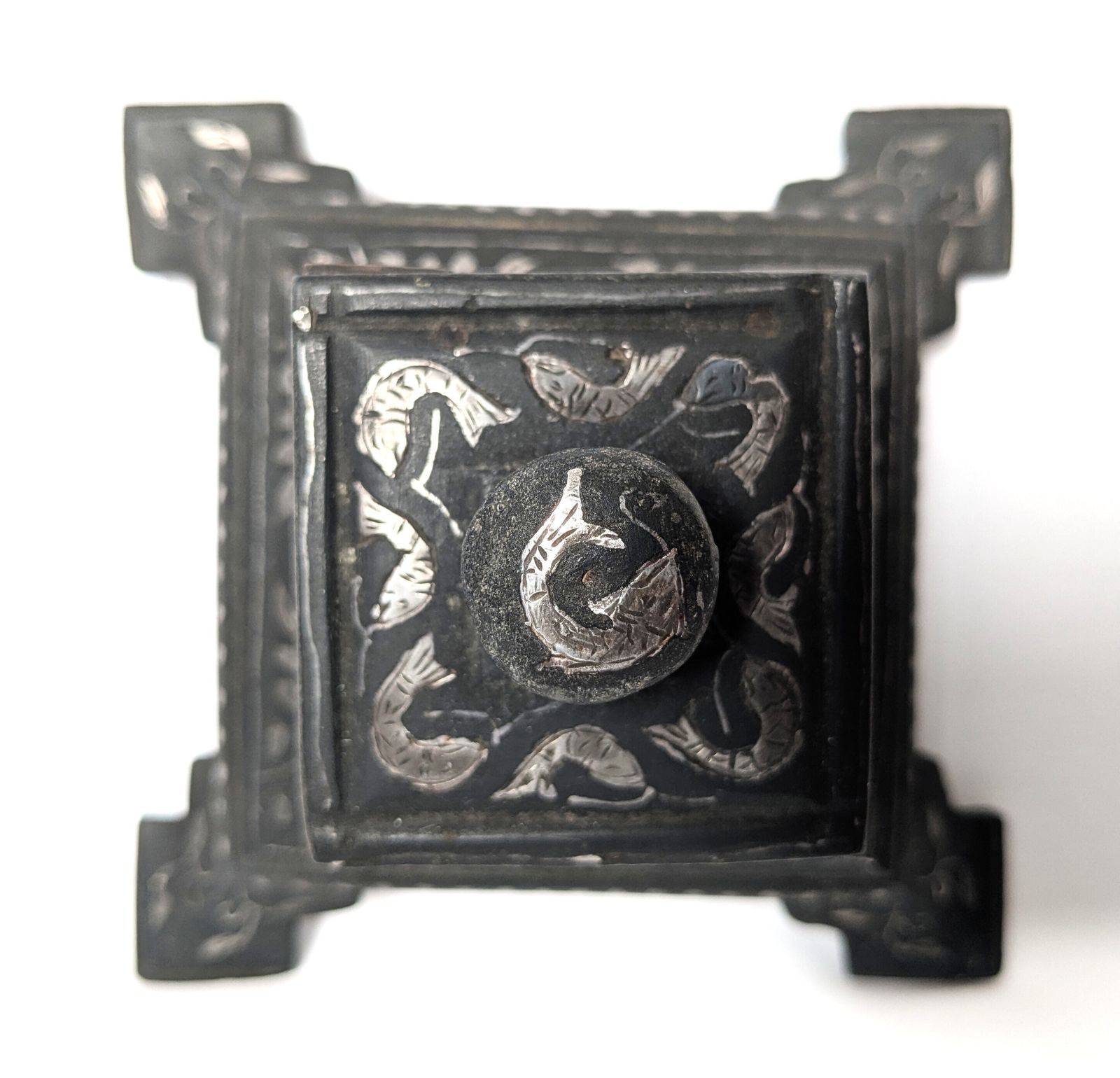 photo vinterior Antique Indian Lucknow Bidriware Sterling Silver Inlaid Decorated Inkwell