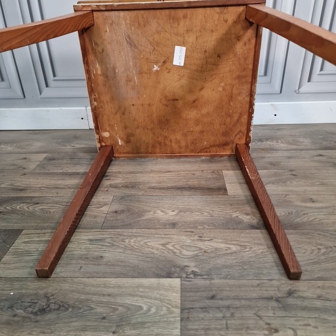 Vintage Writing Desk Sloped Top School Lift Lid Storage – Retro Children's Table photo vinterior
