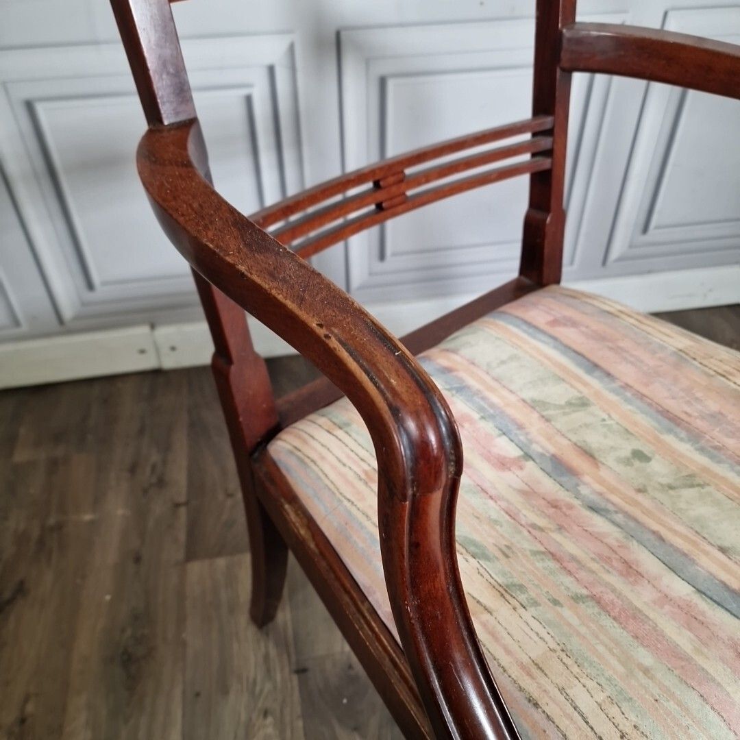 photo furniture Antique Desk Elbow Chair Georgian Style Carver Armchair Fireside Wood Mahogany