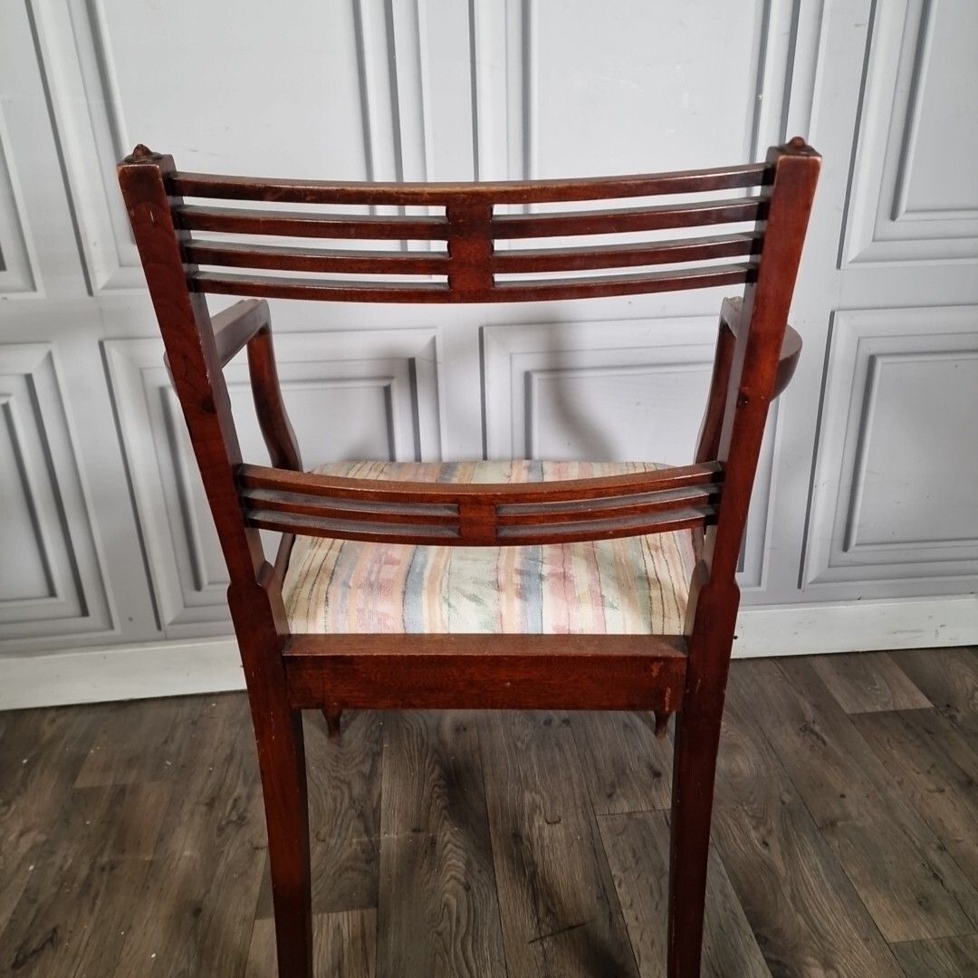 photo vintage Antique Desk Elbow Chair Georgian Style Carver Armchair Fireside Wood Mahogany