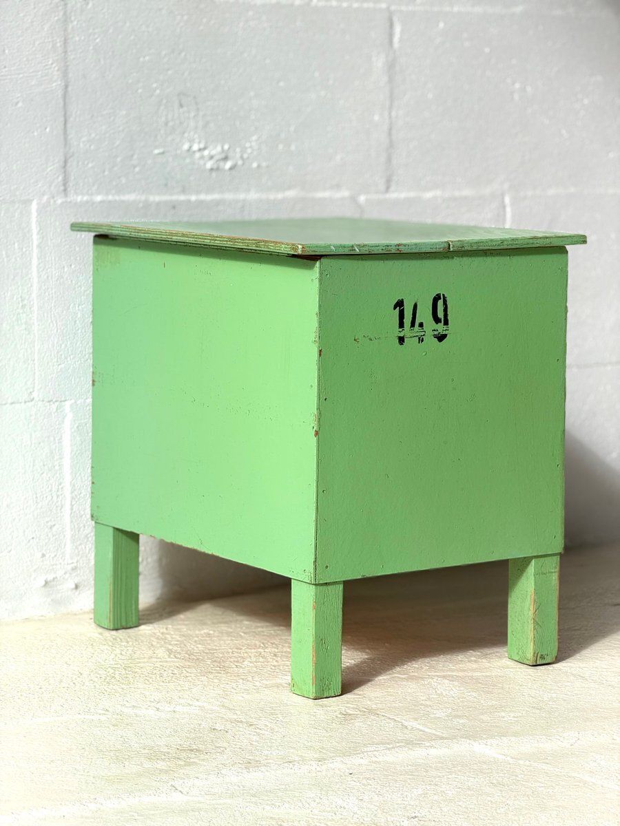 Industriële Groene Opbergtafel, 1960 photo furniture