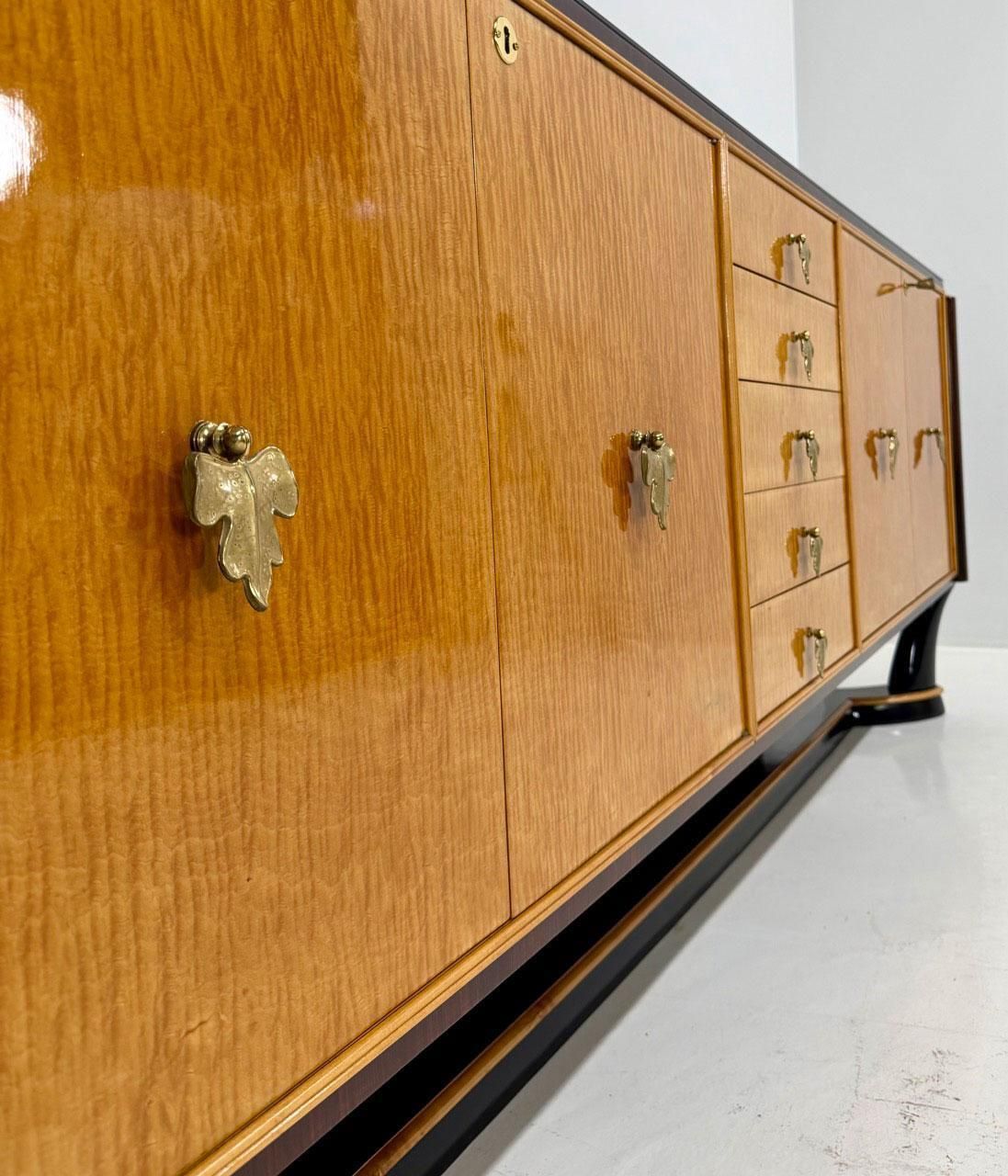 Italian Art Deco Sideboard Attributed To Osvaldo Borsani In Maple, Late 1940s photo vintage