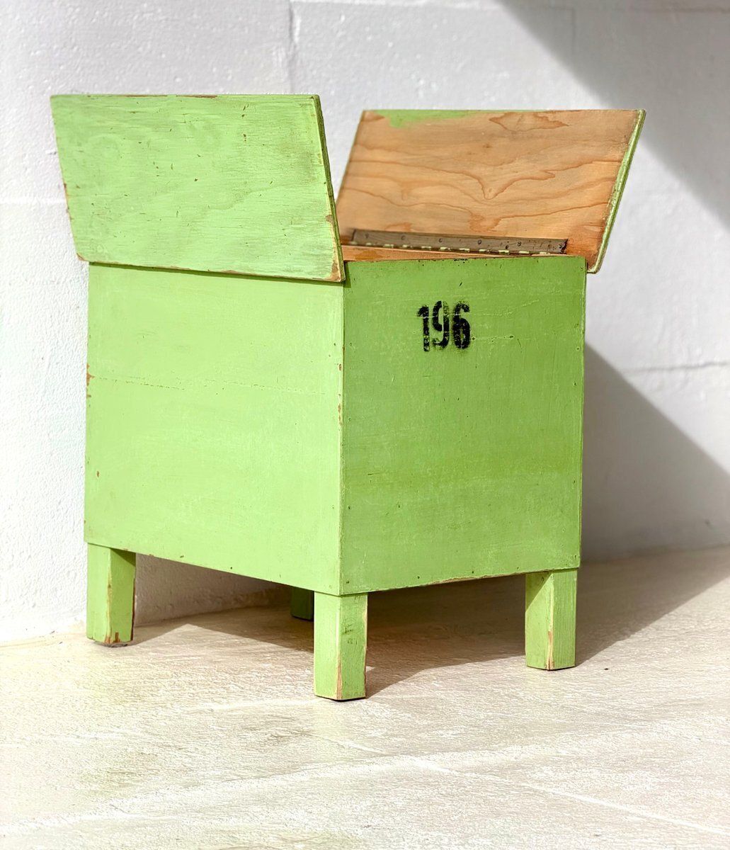 Industriële Opbergtafel, 1960 photo vinterior