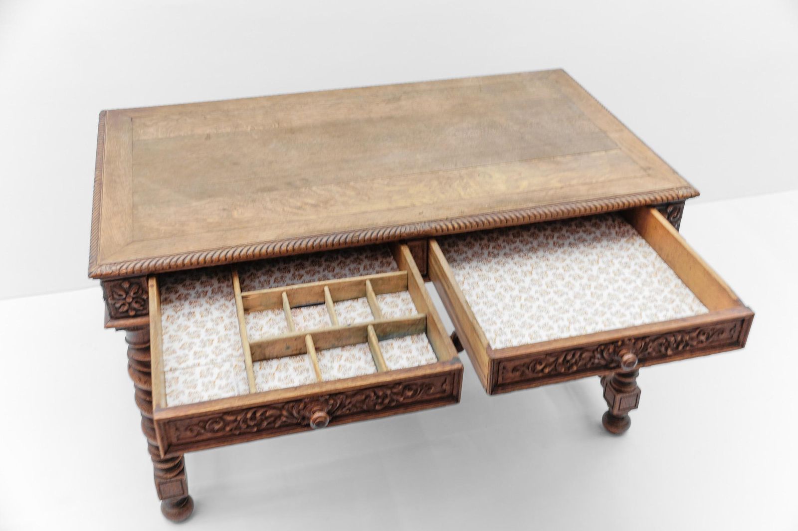 photo vinterior Late 19th Century French Barley Twist Writing Desk