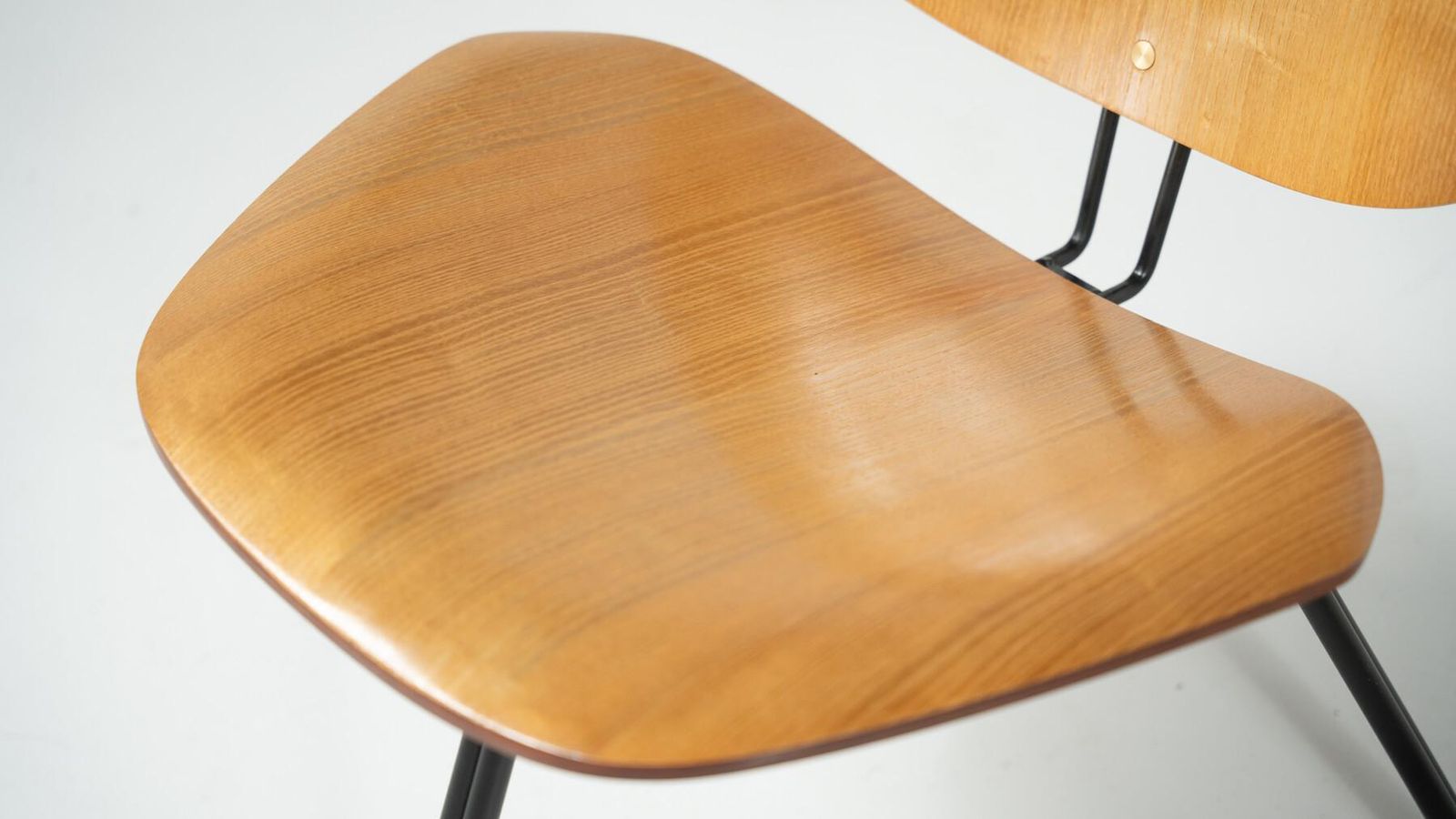 Mid Century Modern P31 Chairs By Osvaldo Borsani, Tecno, 1950s photo buy