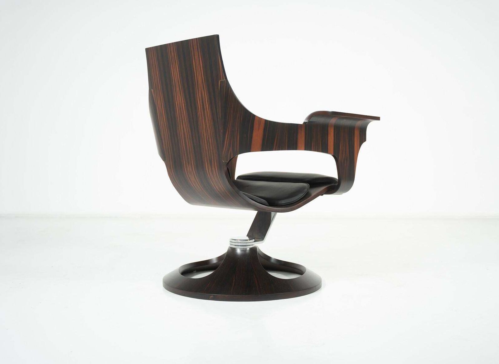 Rare Bell Armchair By Joe Colombo For Benini, Italy photo 15214.0