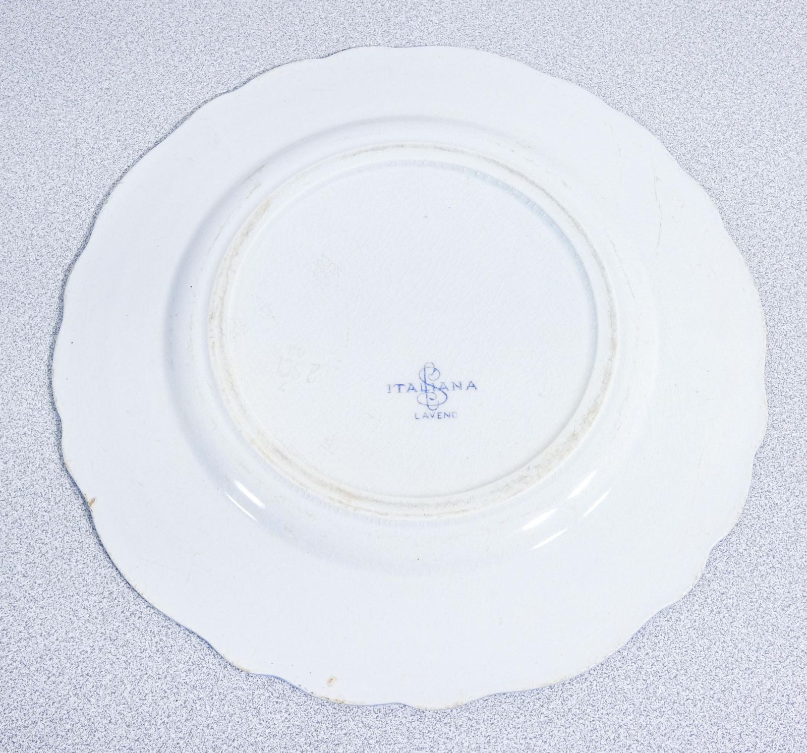 Set Of Eight Plates With Coats Of Arms Of Queen Margaret Of Savoy, S.C.I. Laveno photo 2046.0