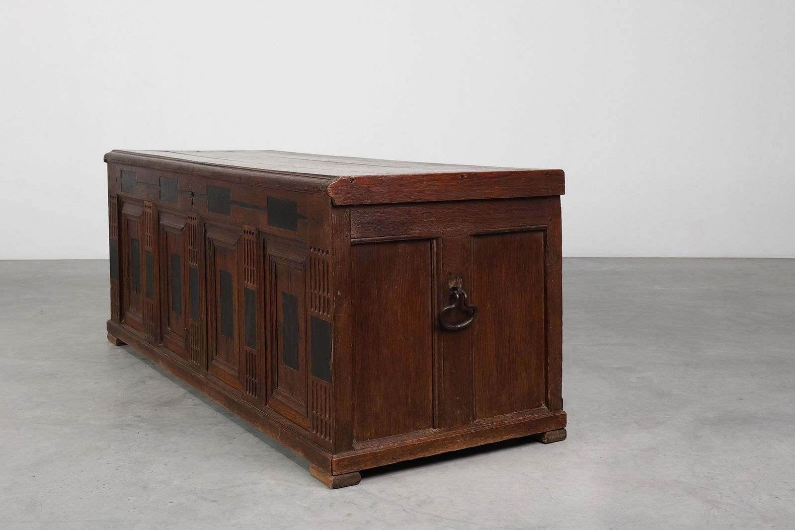 3663.0 French Oak Storage Trunk Or Linen Chest, 17th Century photo