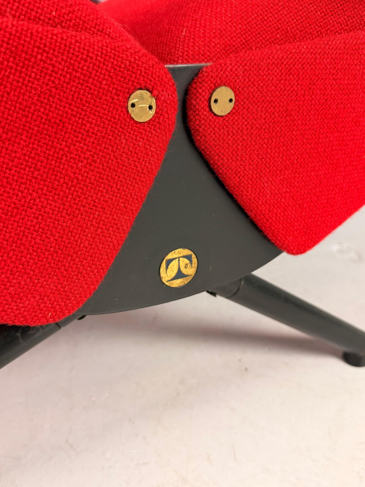 Osvaldo Borsani Red "P40" Lounge Chair For Tecno, 1950 Italy photo vinterior