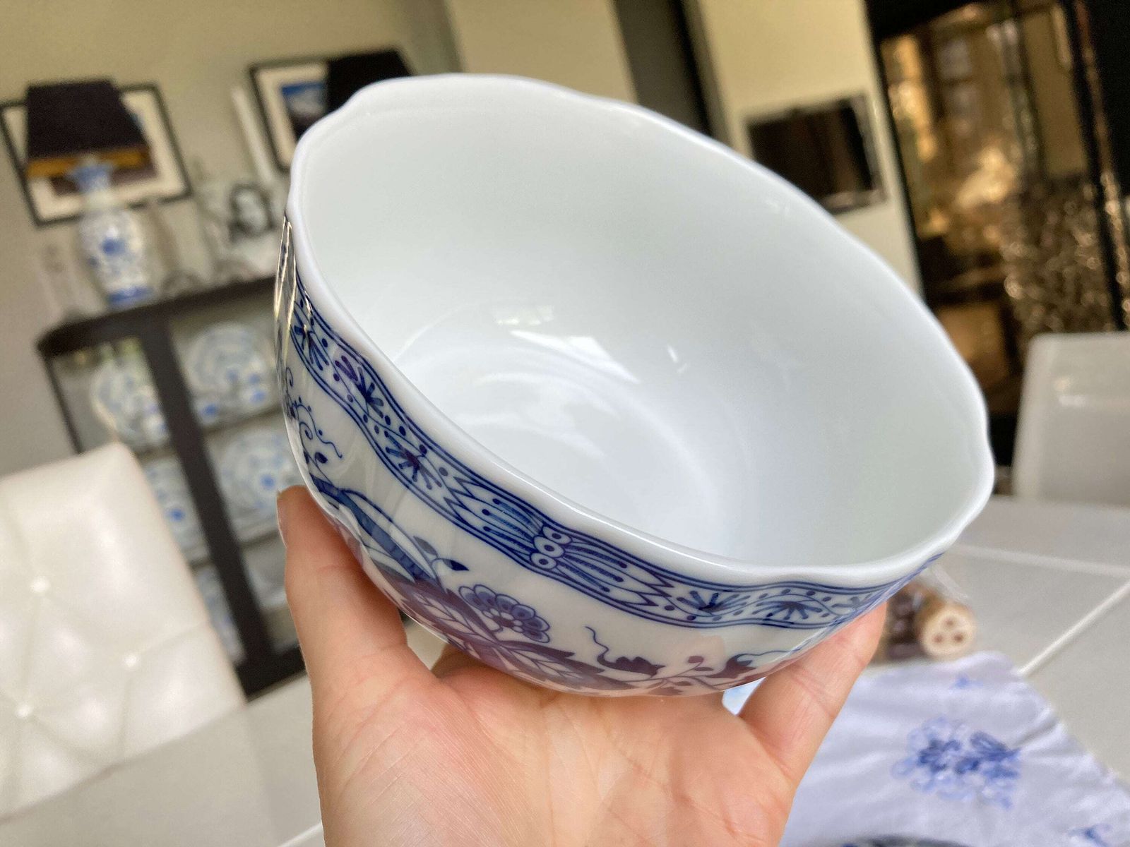 Blue Onion Jar Hutschenreuther | Lidded Porcelain Bowl Zwiebelmuster photo vinterior