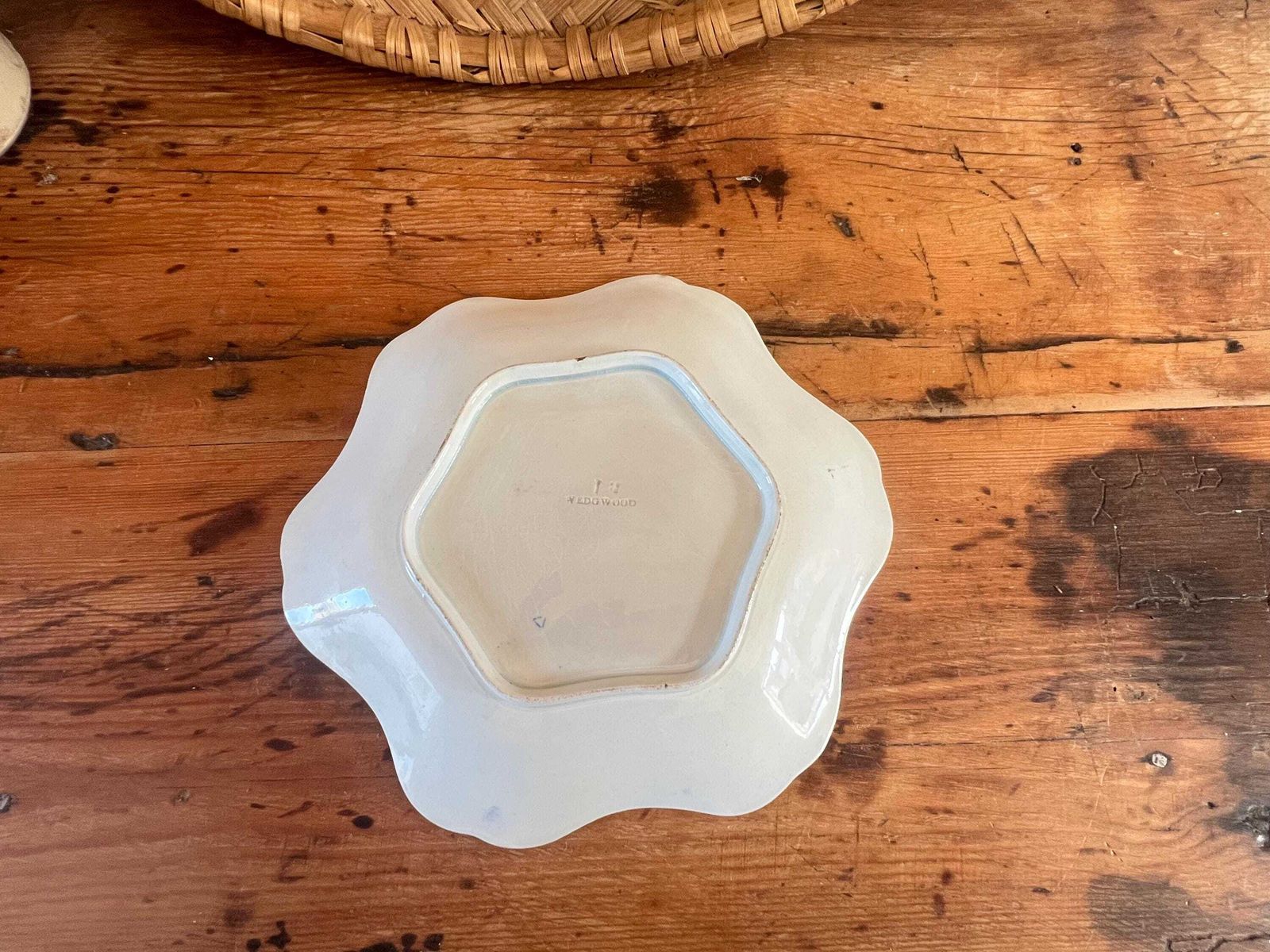 photo furniture Antique Wedgwood Blue And White Plate, "Basket And Flowers" Pattern, 19th Century Transferware, Scalloped Chinoiserie Serving Dish