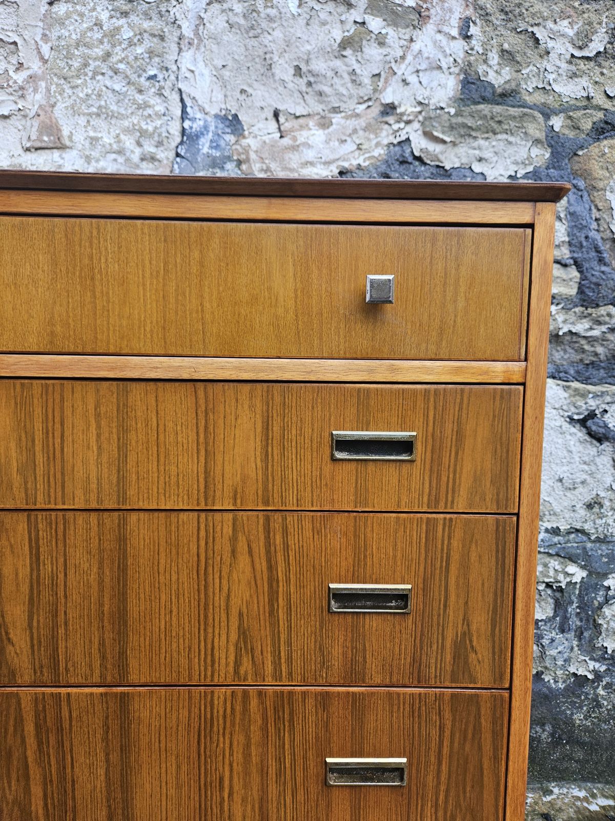 photo vintage Mid Century Teak Chest Of Drawers Four Drawer Cabinet Super Proportions Brass Detailing