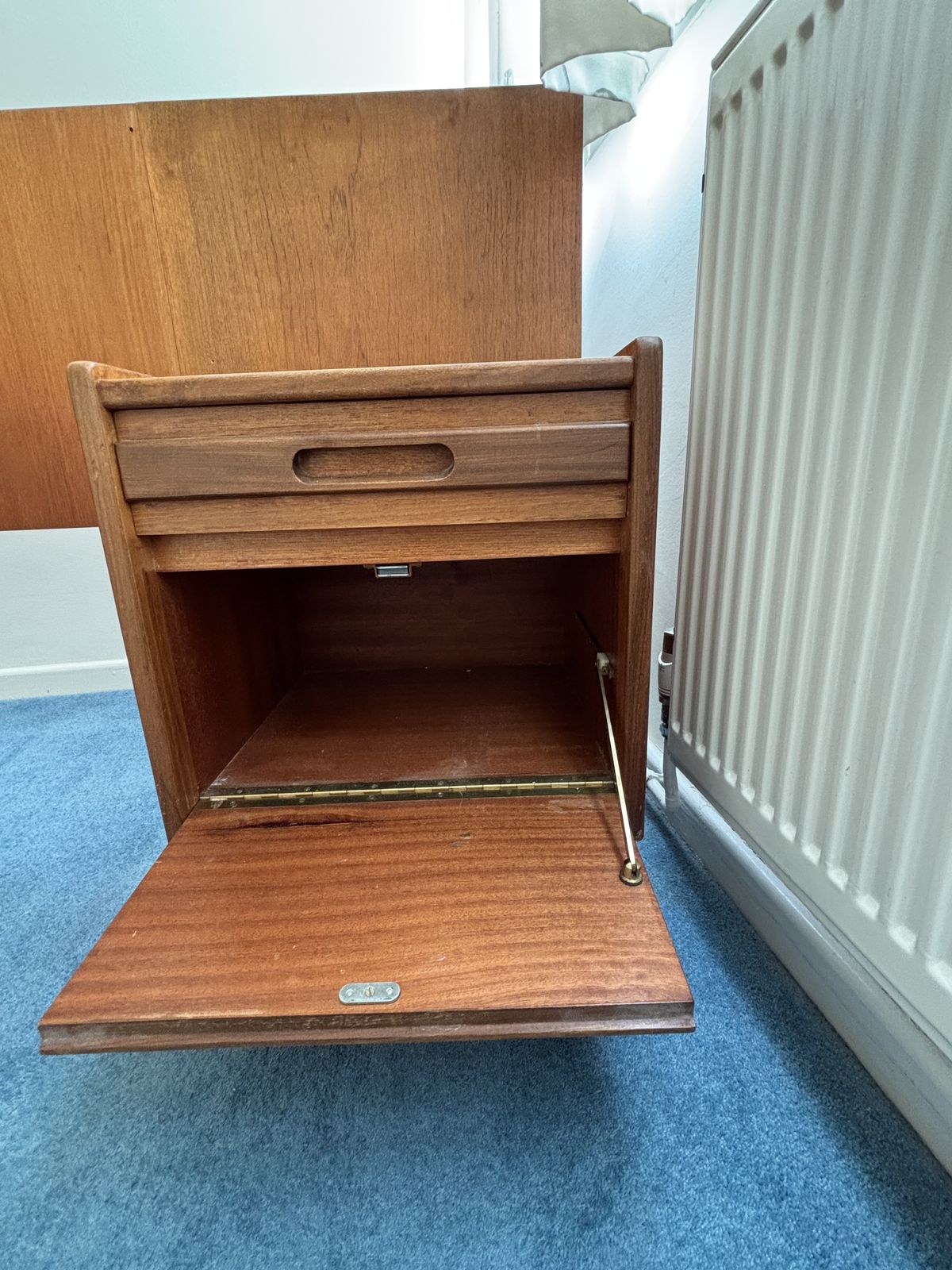 Mid Century Teak Headboard & Floating Bedside Tables By William Lawrence Of Nottingham. photo vintage