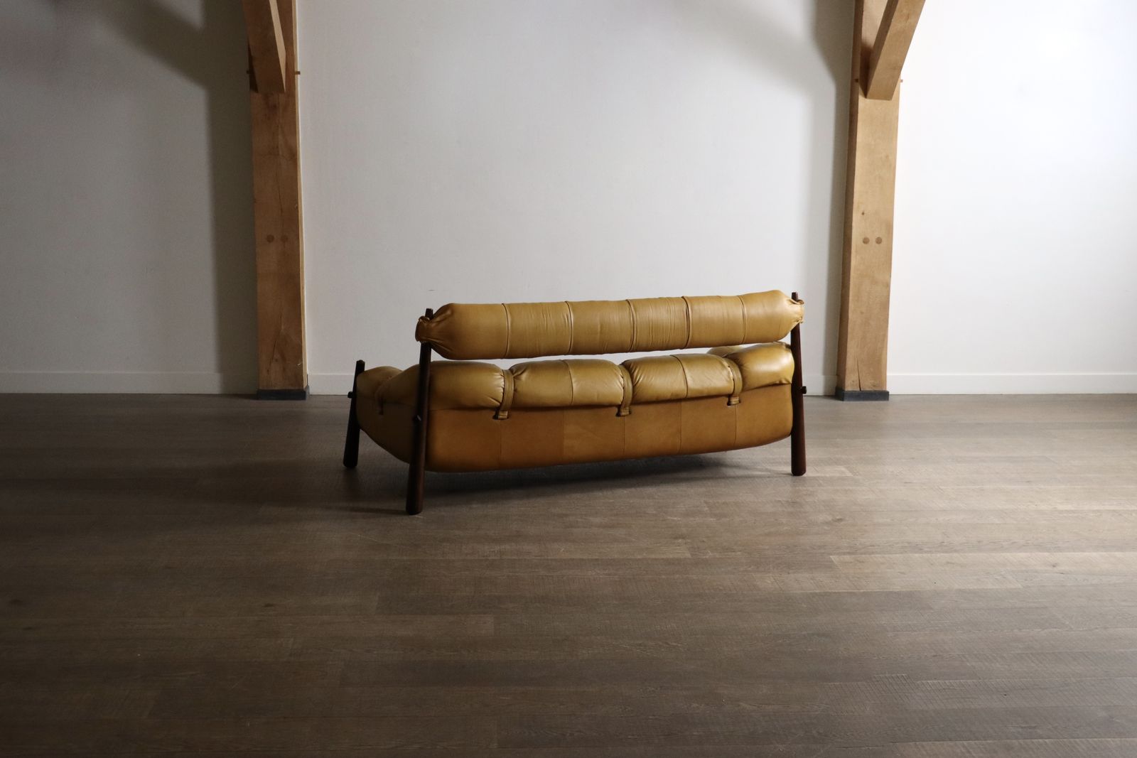 Percival Lafer Mp 81 Three Seater Sofa In Yellow Leather, Brazil 1970s photo vinterior