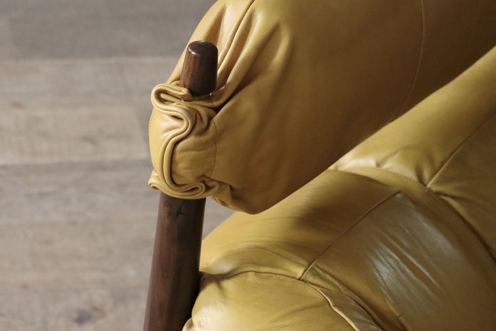 Percival Lafer Mp 81 Three Seater Sofa In Yellow Leather, Brazil 1970s photo buy