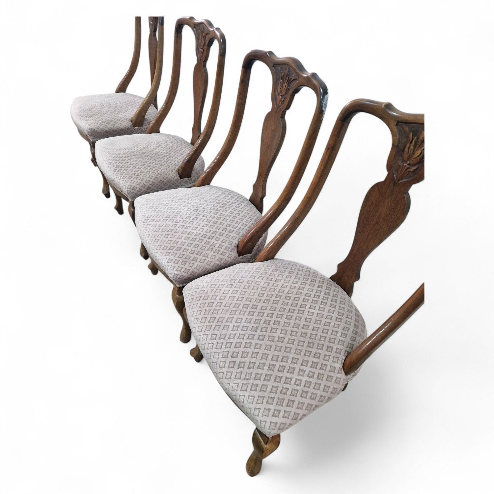 Set Of 4 Carved Walnut Dining Chairs Antique Scoop Back Chairs Carbiole Leg photo vintage