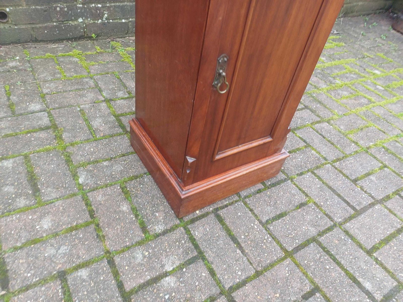 Meubels Late Victorian Mahogany Bedside Cupboard Compact Antique Pot Cabinet With Arch Panel Door Brass Handle Shelf Storage photo