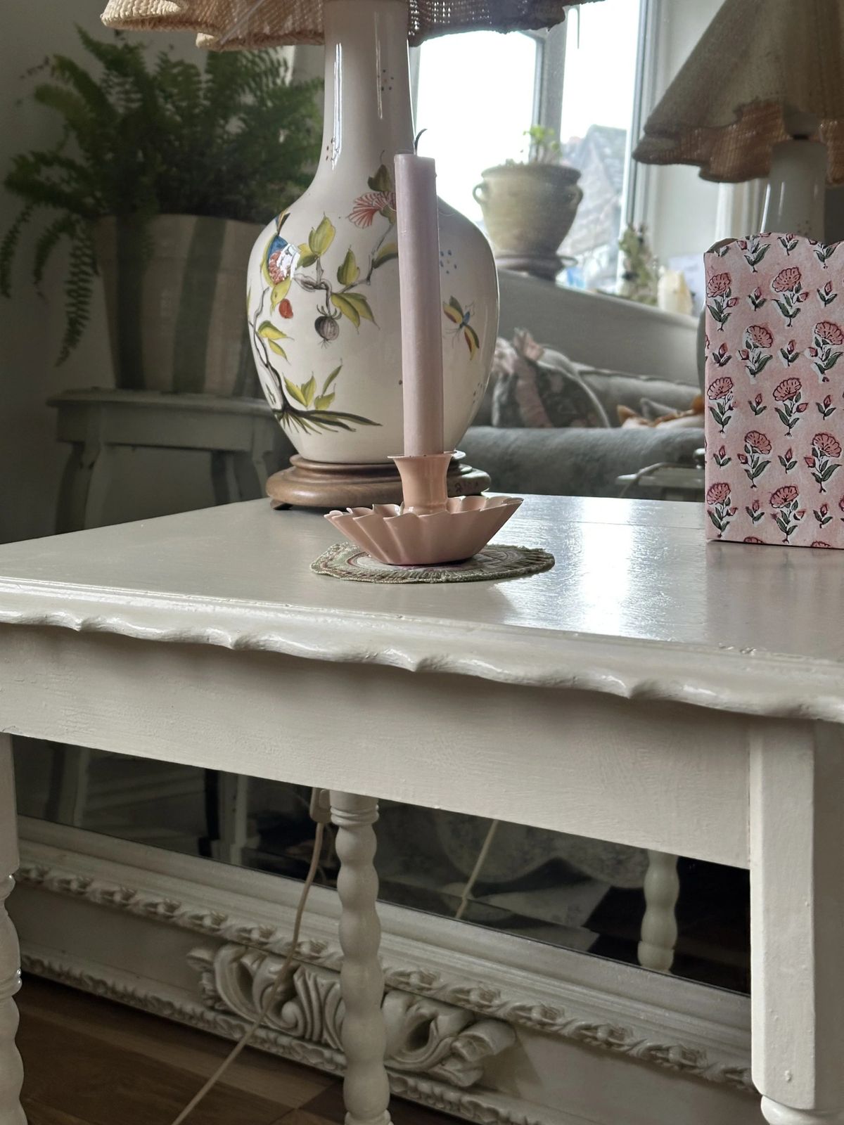 Pretty Oak Bobbin White Psinted Side Table photo vinterior