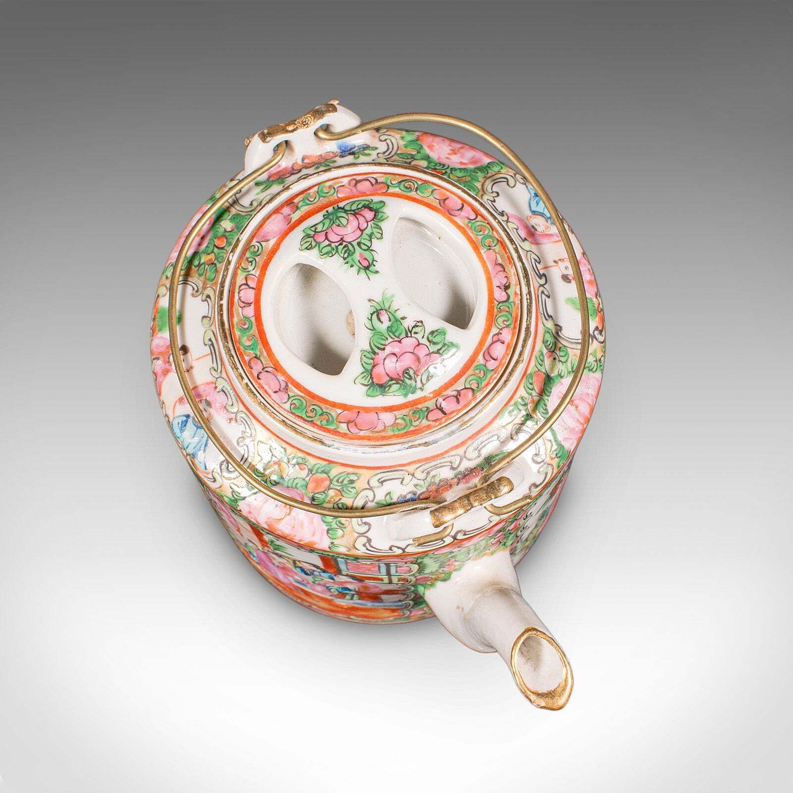 Antique Famille Rose Teapot, Oriental, Ceramic Chá Pot, Wicker Case, Circa 1920 photo buy