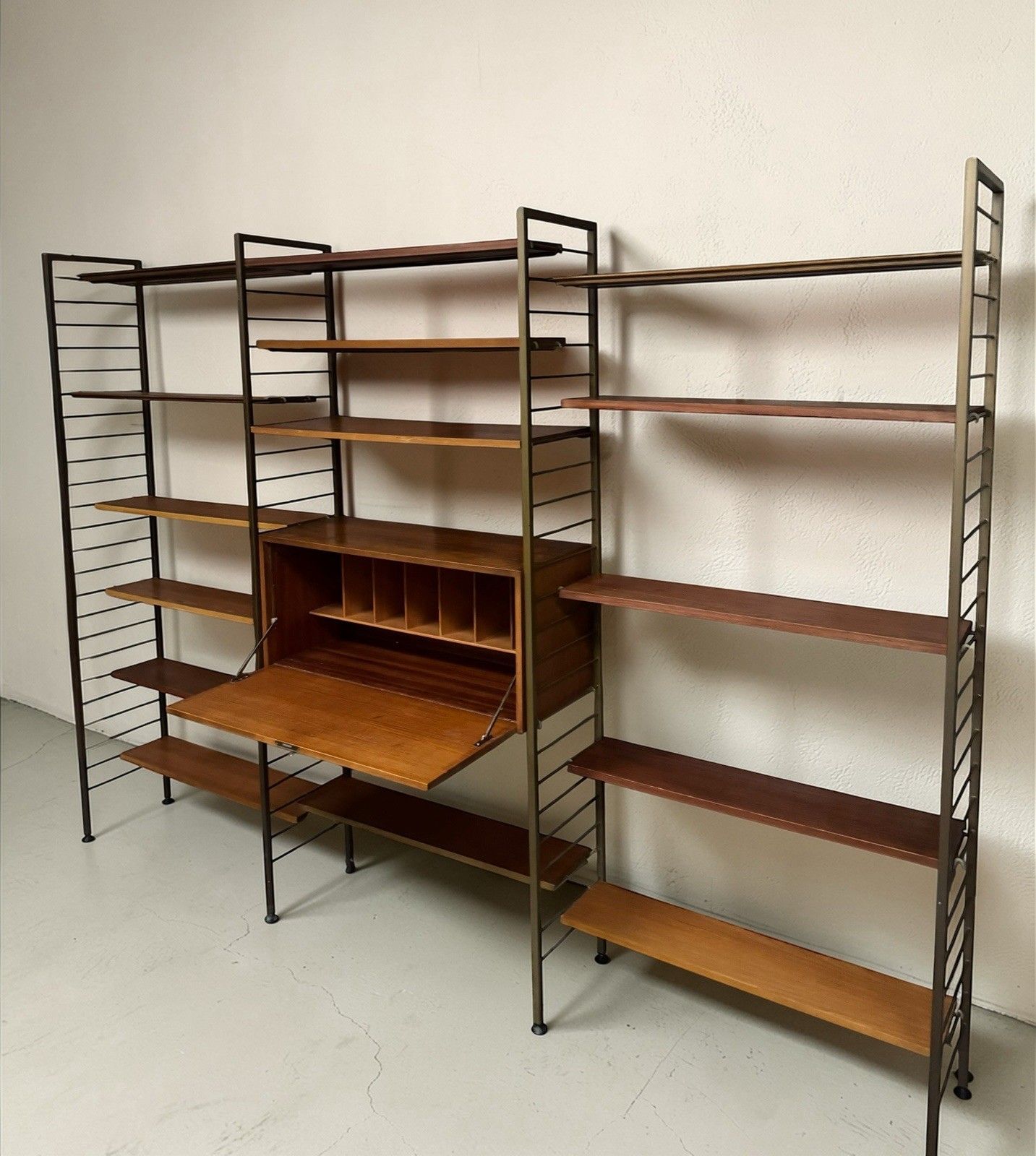 Staples Teak Ladderax Mid Century Retro C1960s Superior Quality Three Bay photo vinterior