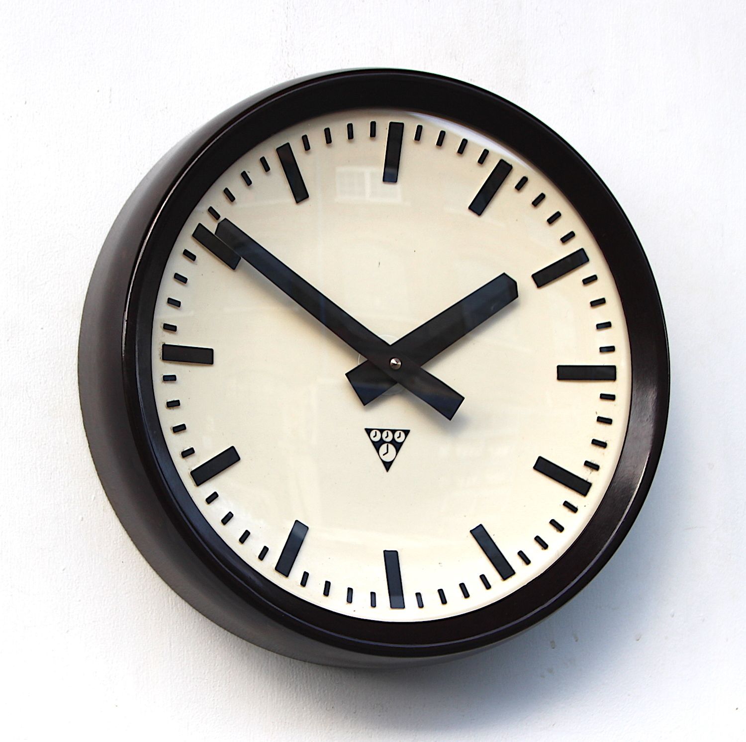 1970s Czech Bakelite Office/Commercial Industrial Wall Clock. Fully Guaranteed. London Timepiece.