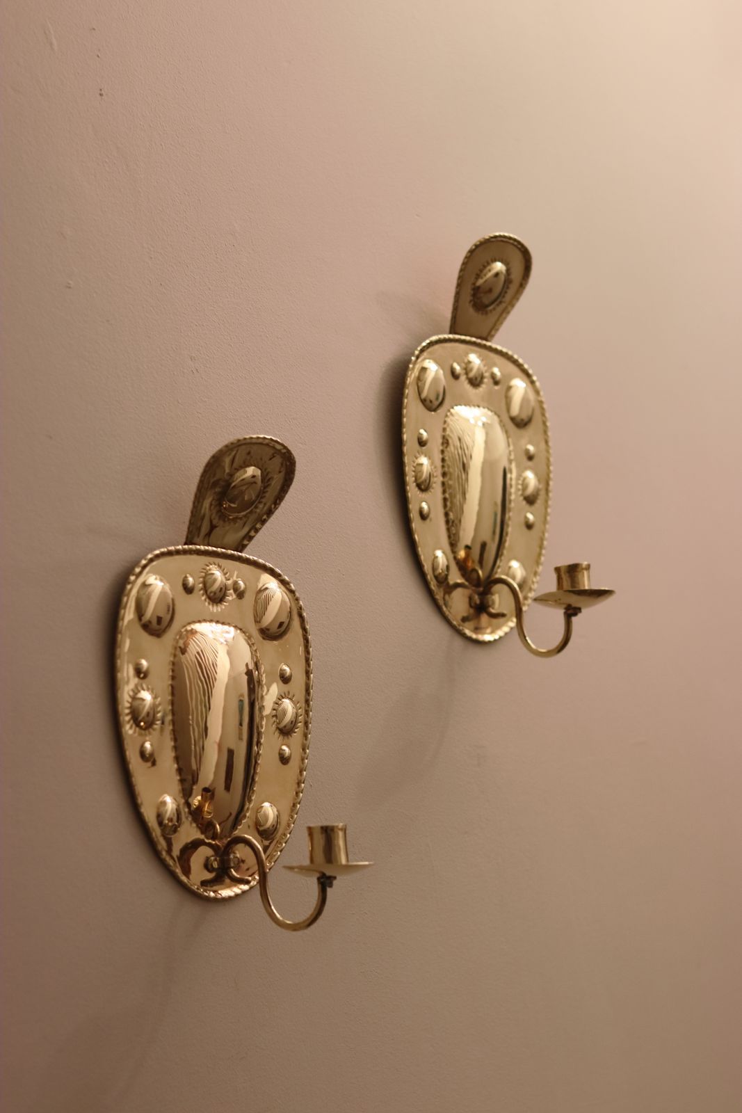 Pair Of Mid Century Swedish Brass Sconces By A W Borgh, 1950s. photo vinterior