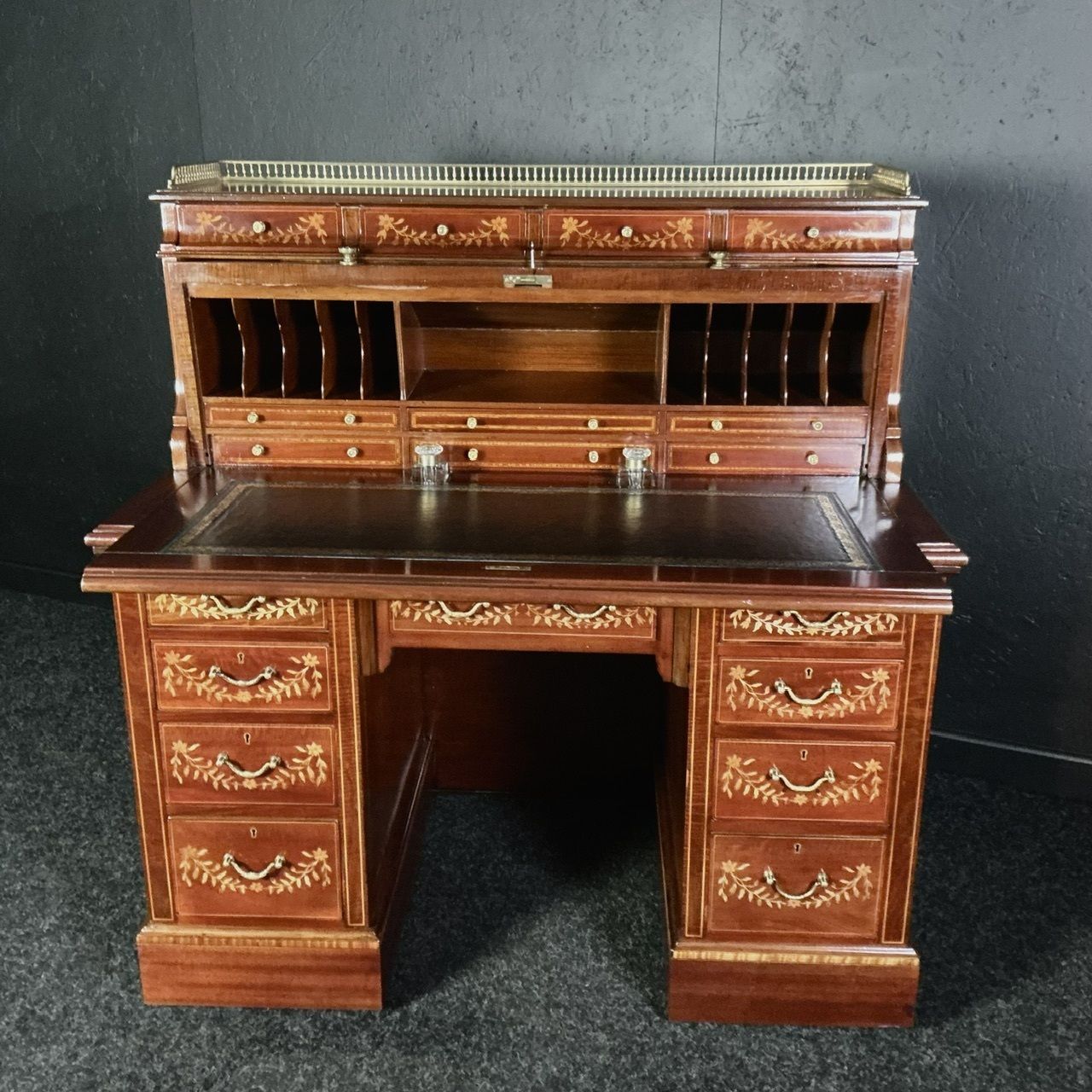 Edwardian Mahogany Ladies Desk