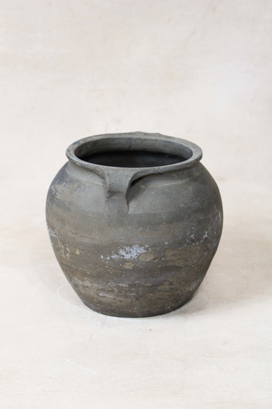 Vintage Dark Pot S   Nº 77 photo furniture