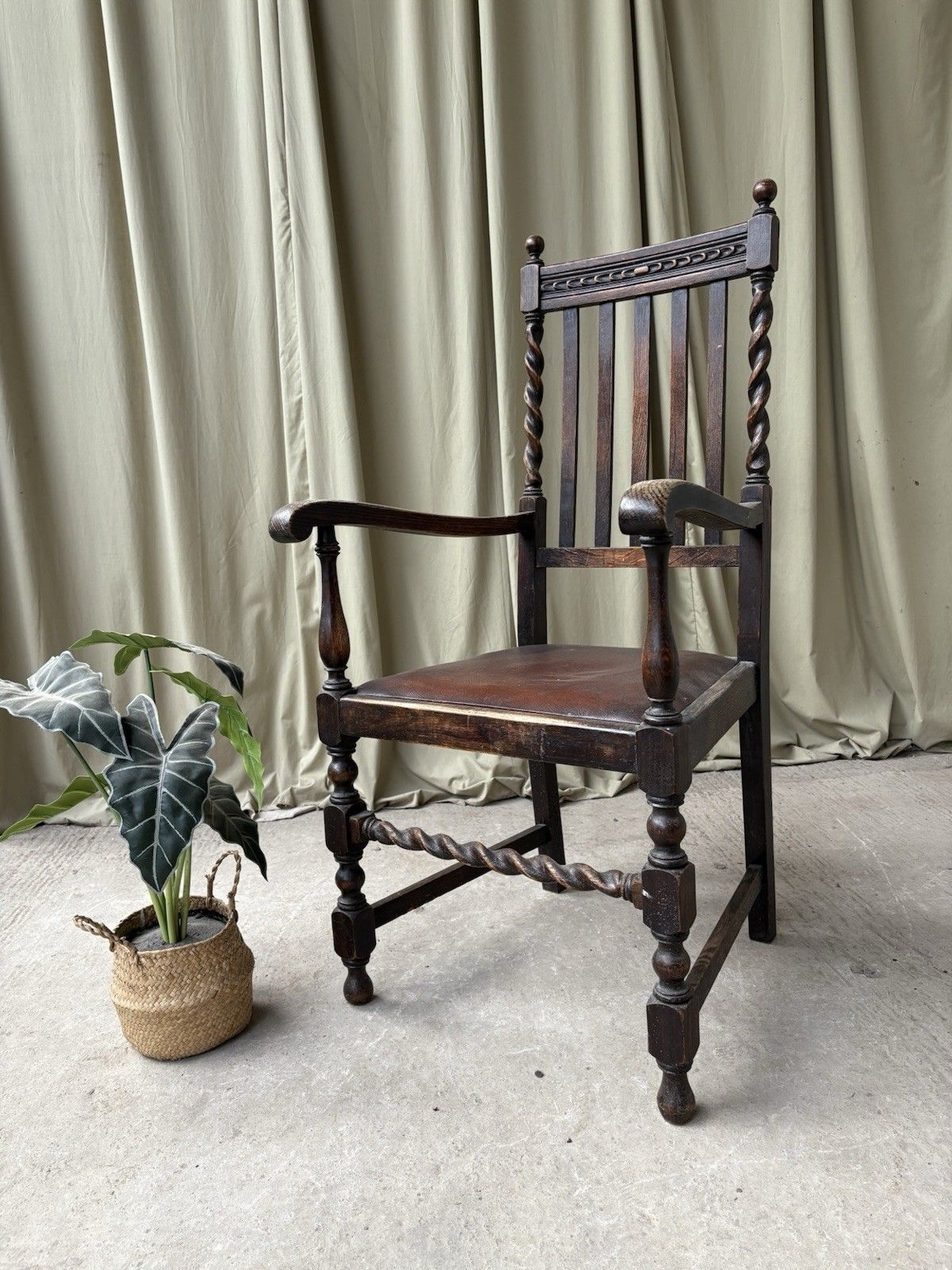 Vtg Antique Armchair Carved Oak Chair Retro R1090