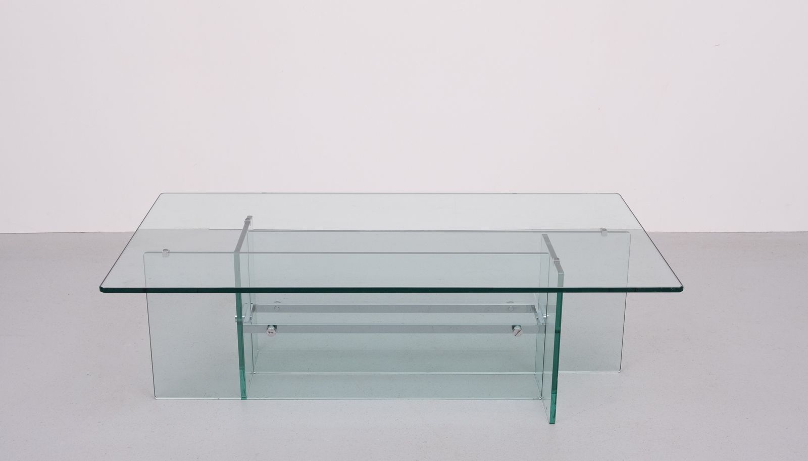 photo furniture Fontana Arte Glass Coffee Table 1970, Italy