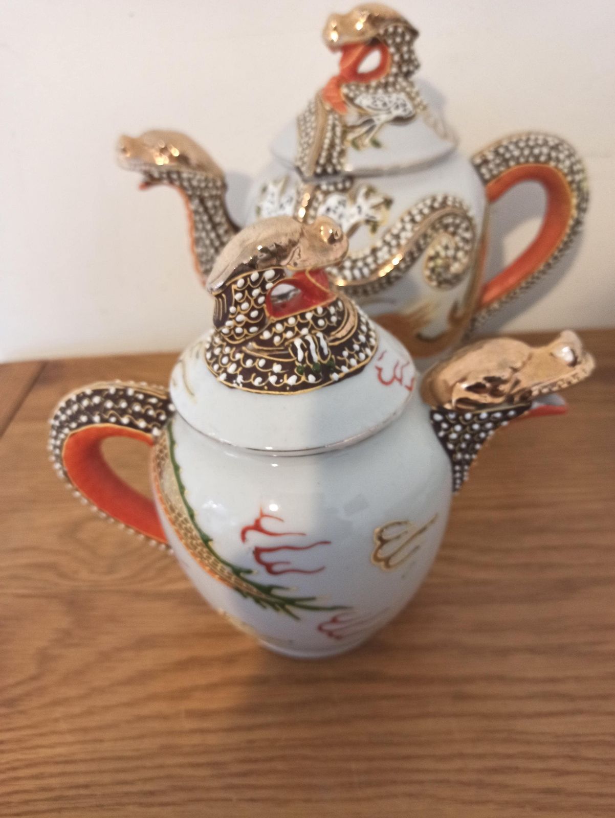 photo furniture Japanese Dragon Teaset For Four. Porcelain. Very Good Condition.