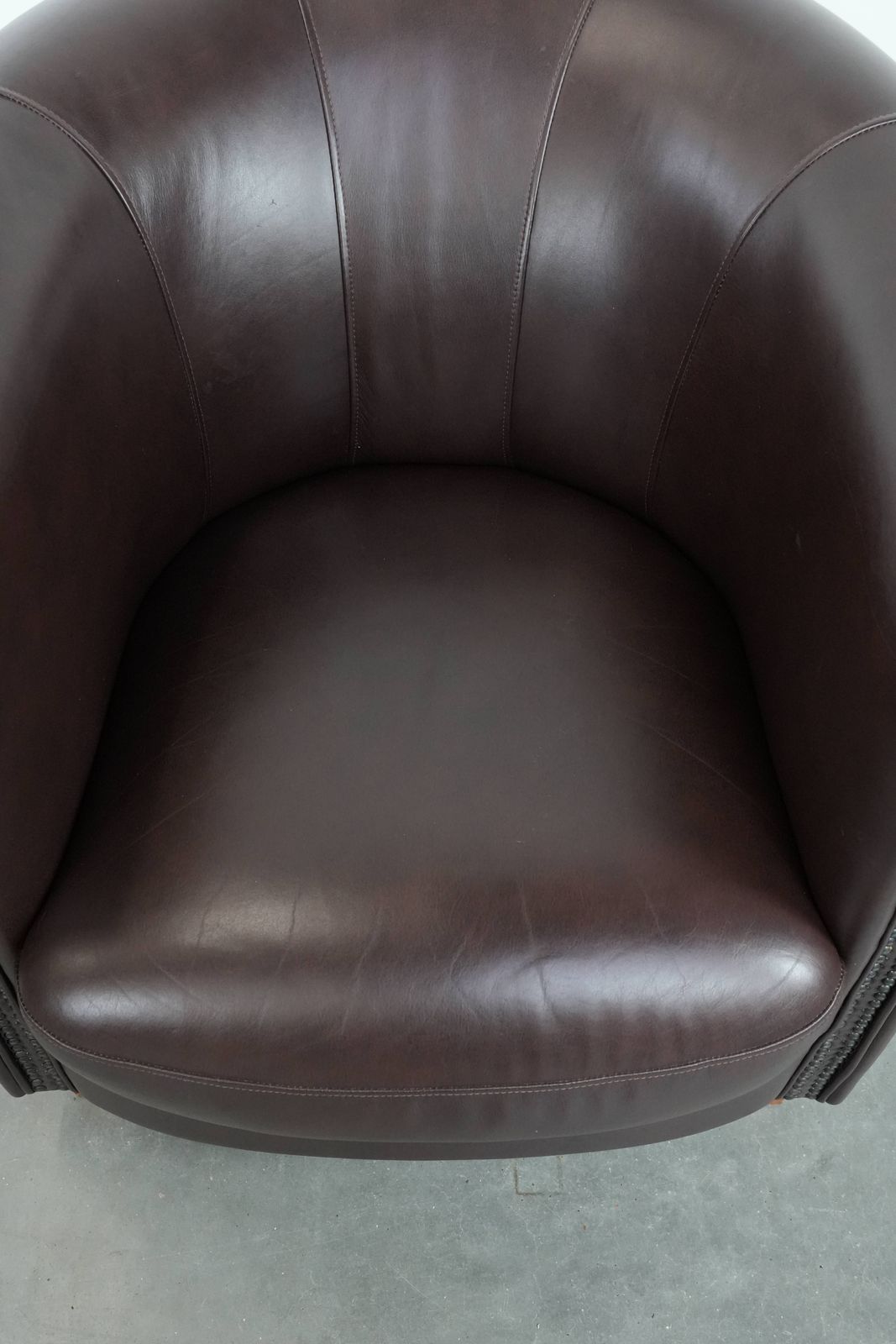 Cowhide Club Armchair In English Style In A Brown/Dark Purple Color Scheme photo vinterior