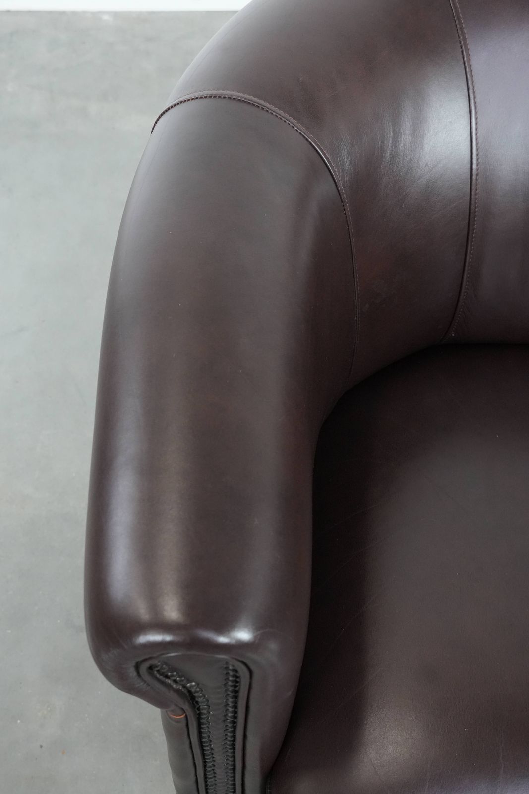 Cowhide Club Armchair In English Style In A Brown/Dark Purple Color Scheme photo buy