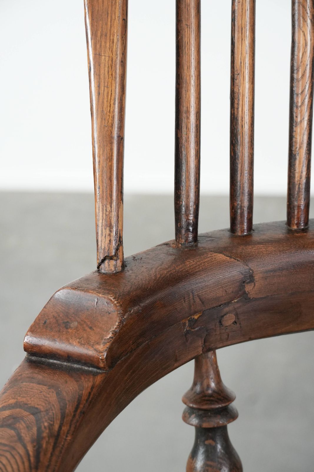 photo furniture Antique English Highback Windsor Chair From The 18th Century