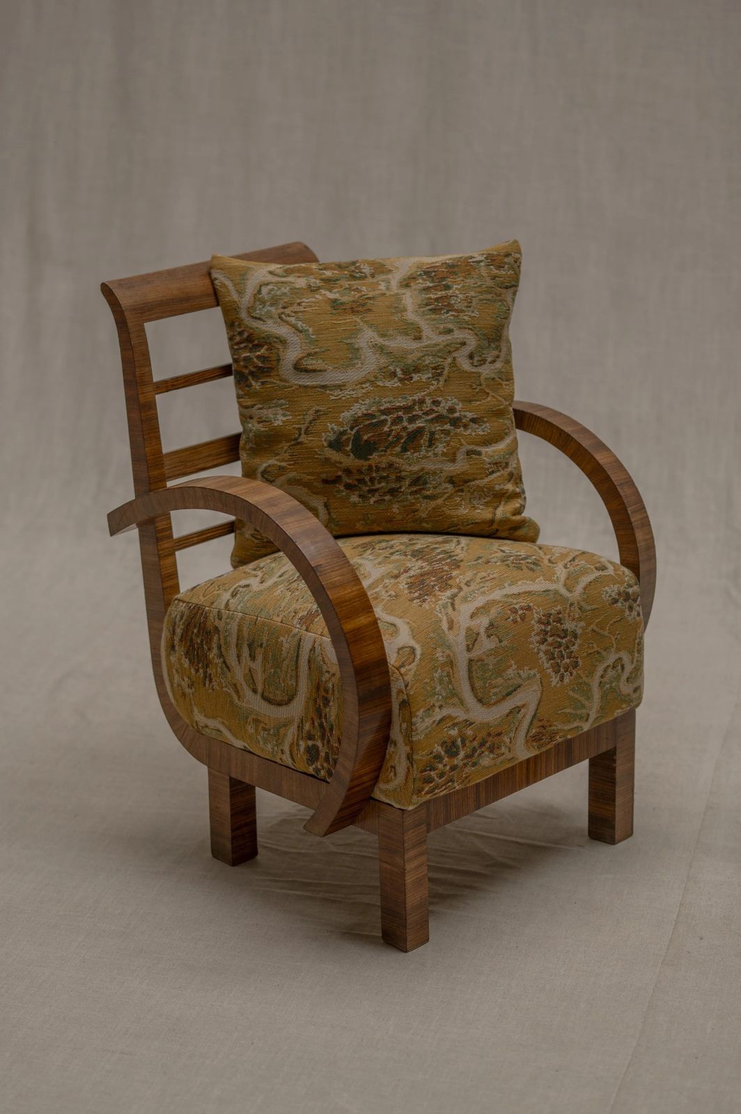 photo buy Vintage Set Of Two Early 20th Century Easy Chairs