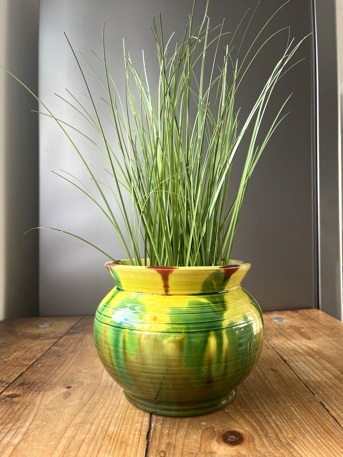 photo vintage Antique C1917 Minton English Majolica Dripglaze Planter Plant Pot Jardiniere