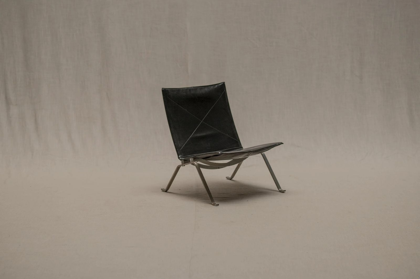 Early Pk22 Lounge Chair By Poul Kjærholm For Fritz Hansen photo furniture