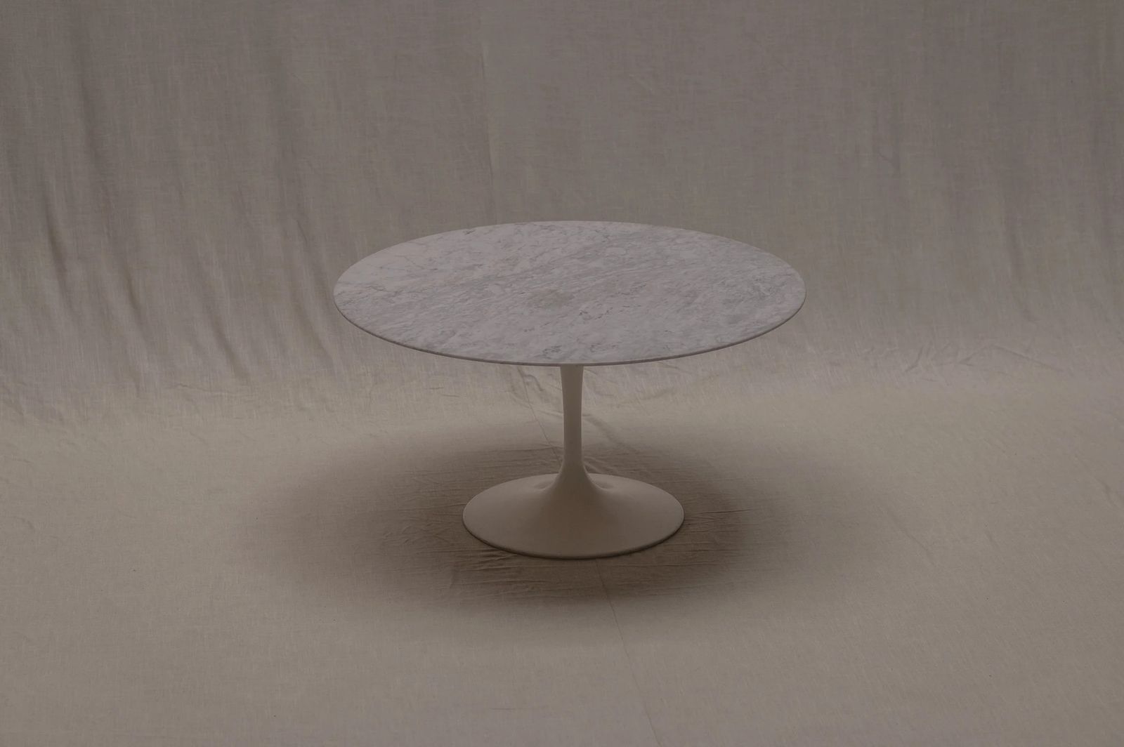 Furniture Extra Large ‘Tulip’ Dining Table By Eero Saarinen For Knoll International, 1960s photo