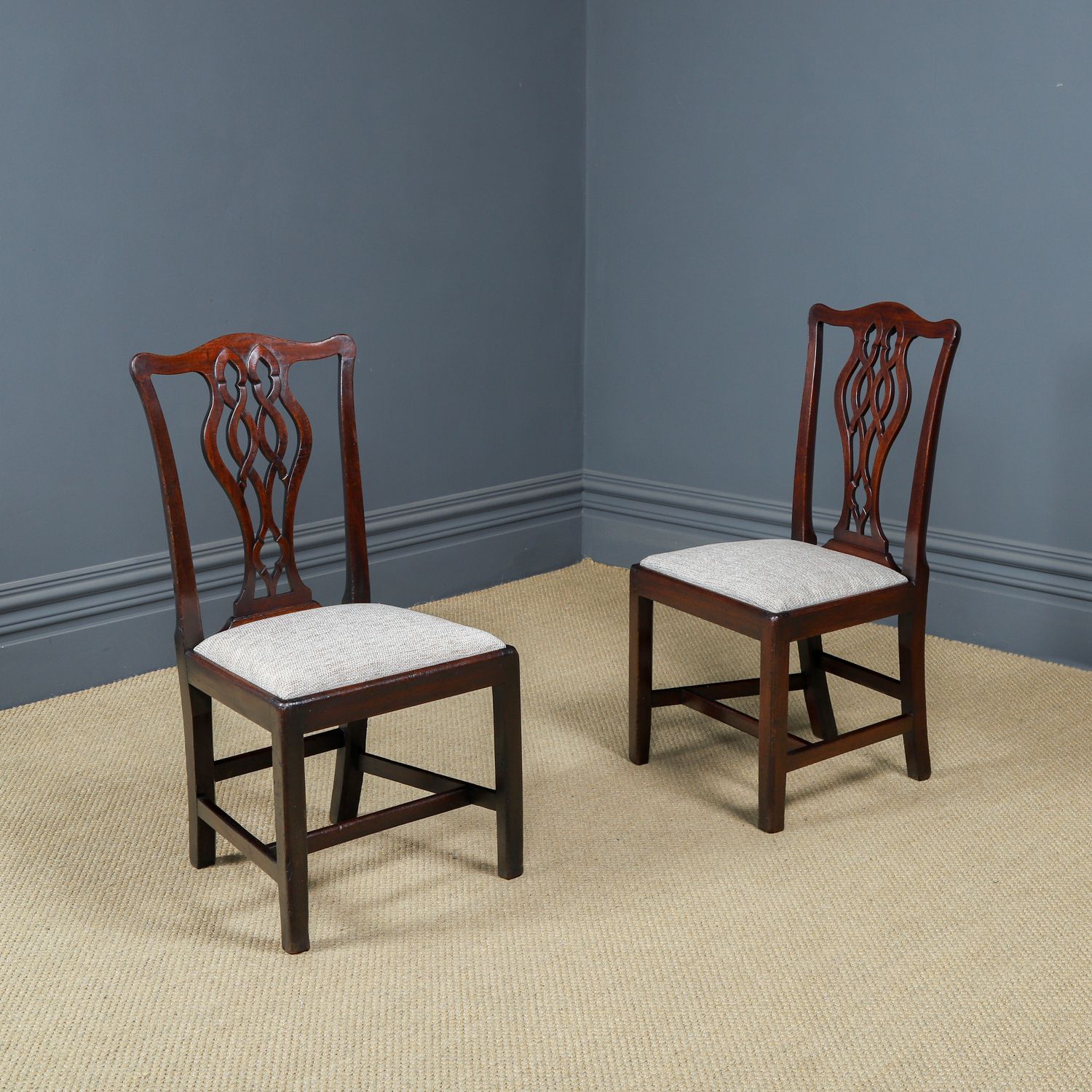 Antique English Pair Of Thomas Chippendale Mahogany Office Desk Dining Chairs (Circa 1820)
